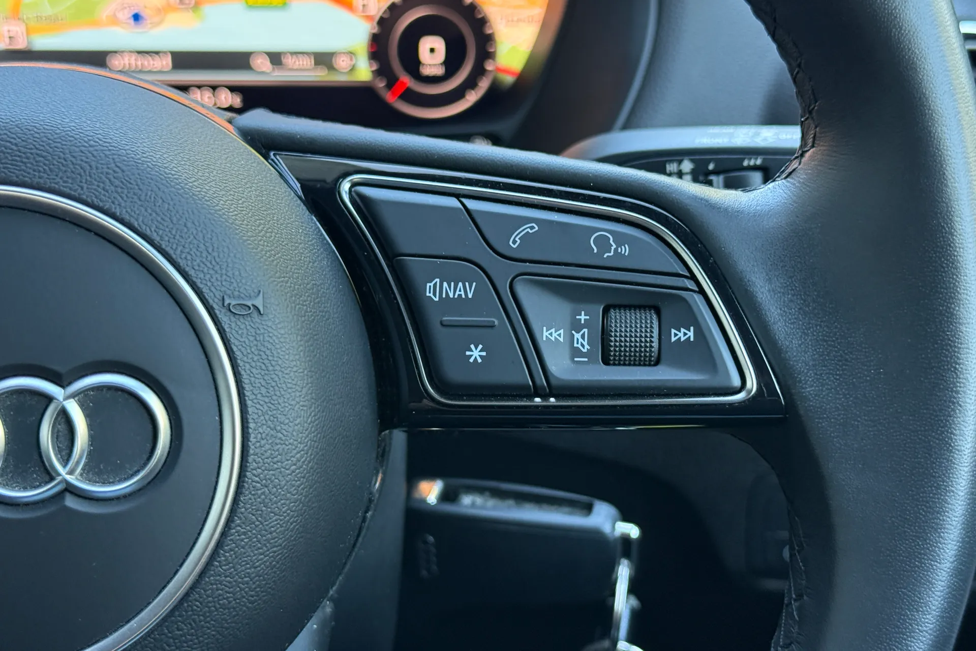 Audi Q2 thumbnail image number 47
