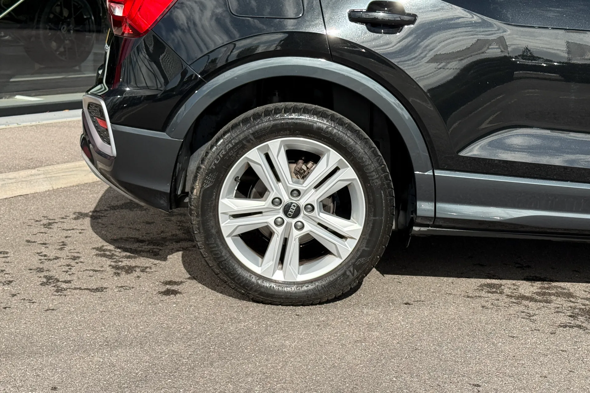 Audi Q2 thumbnail image number 25