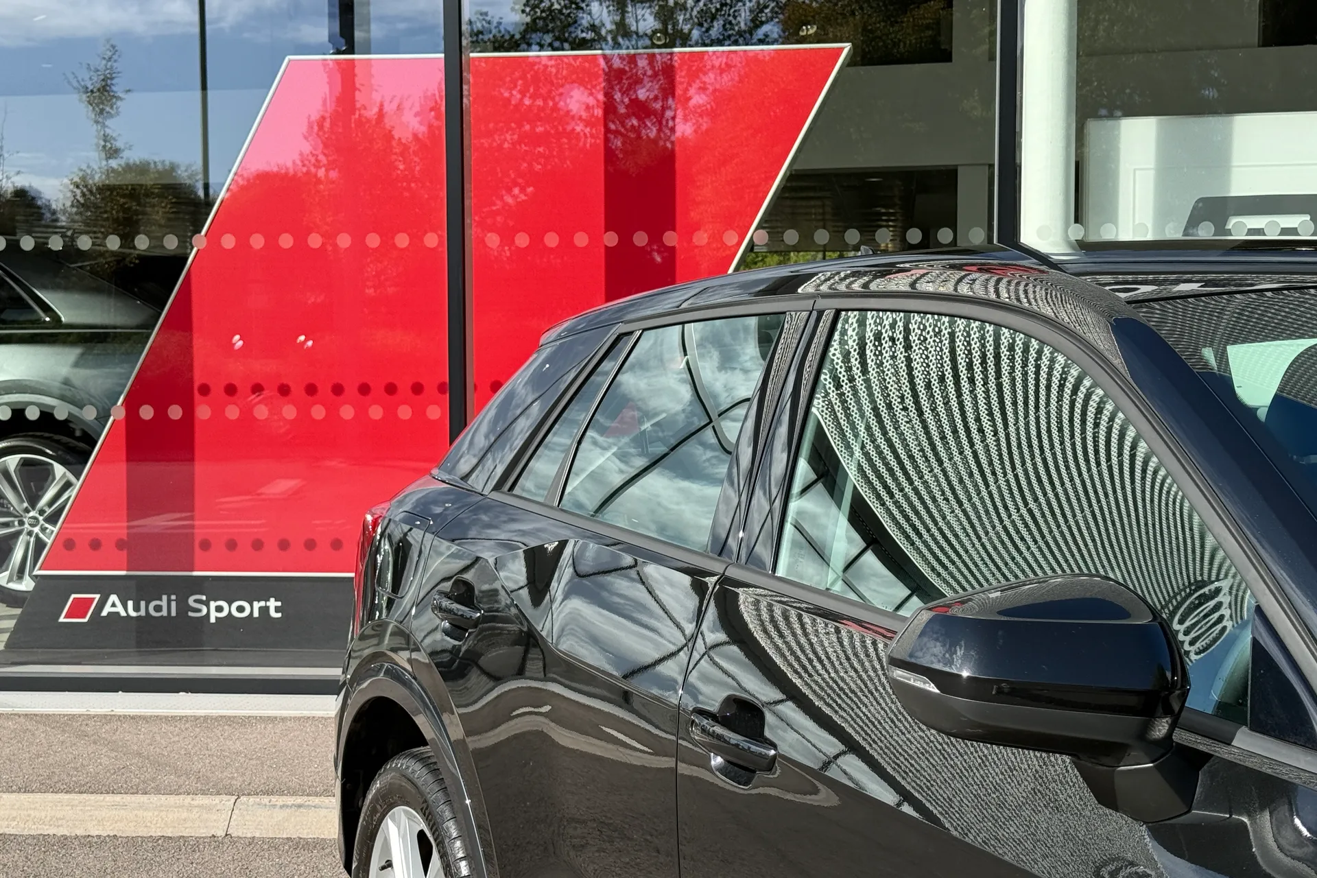 Audi Q2 thumbnail image number 14