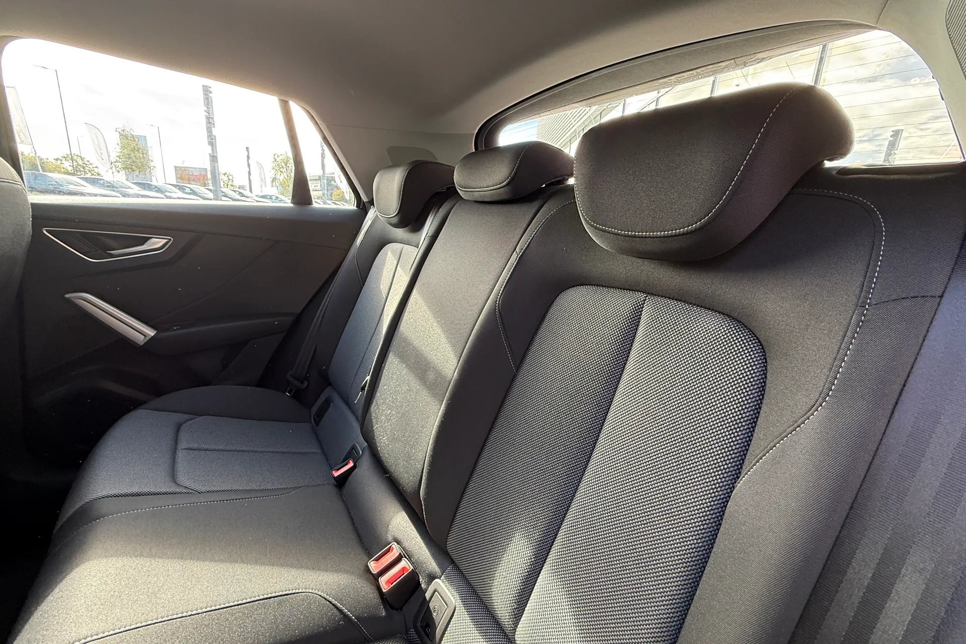 Audi Q2 thumbnail image number 35