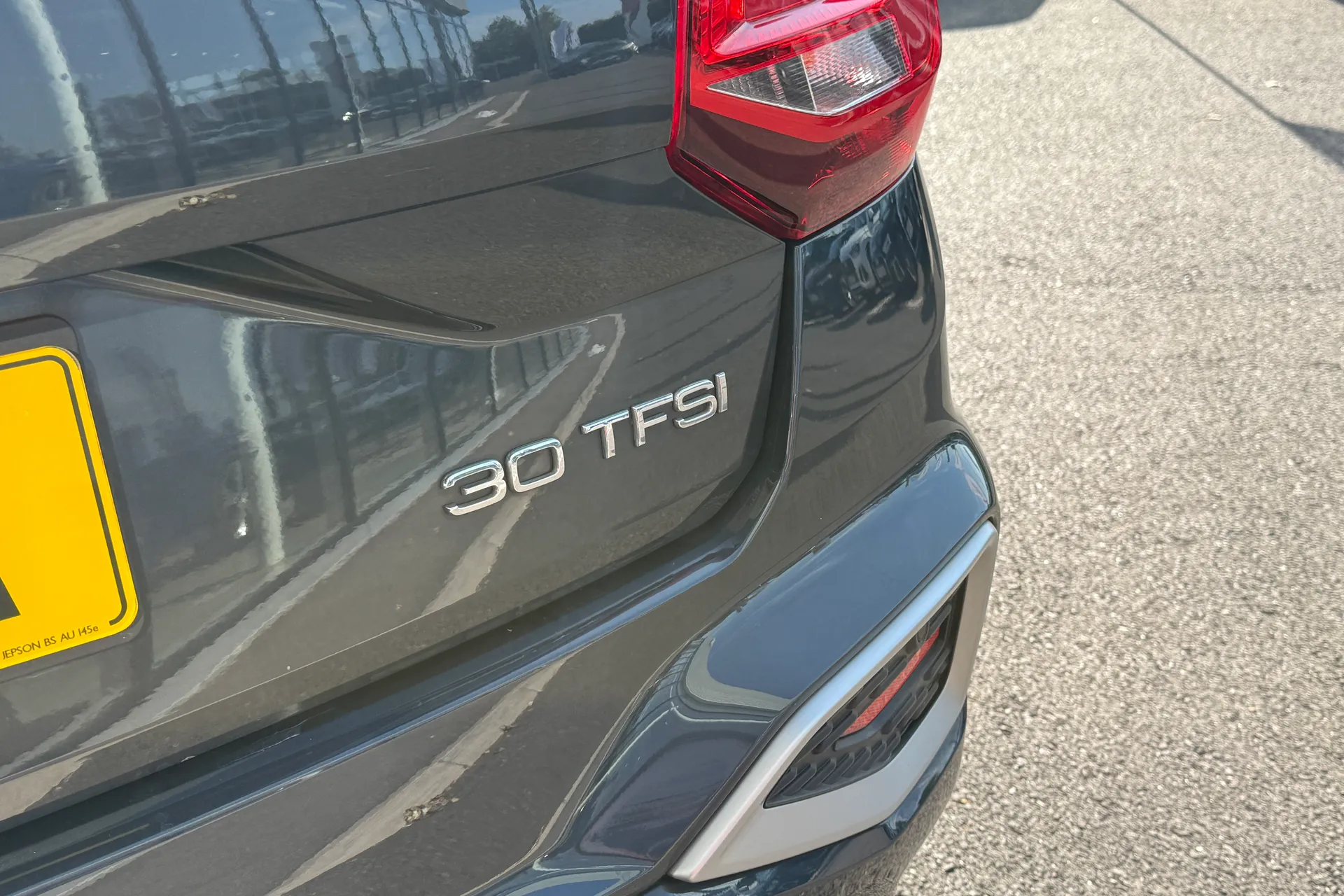 Audi Q2 thumbnail image number 33