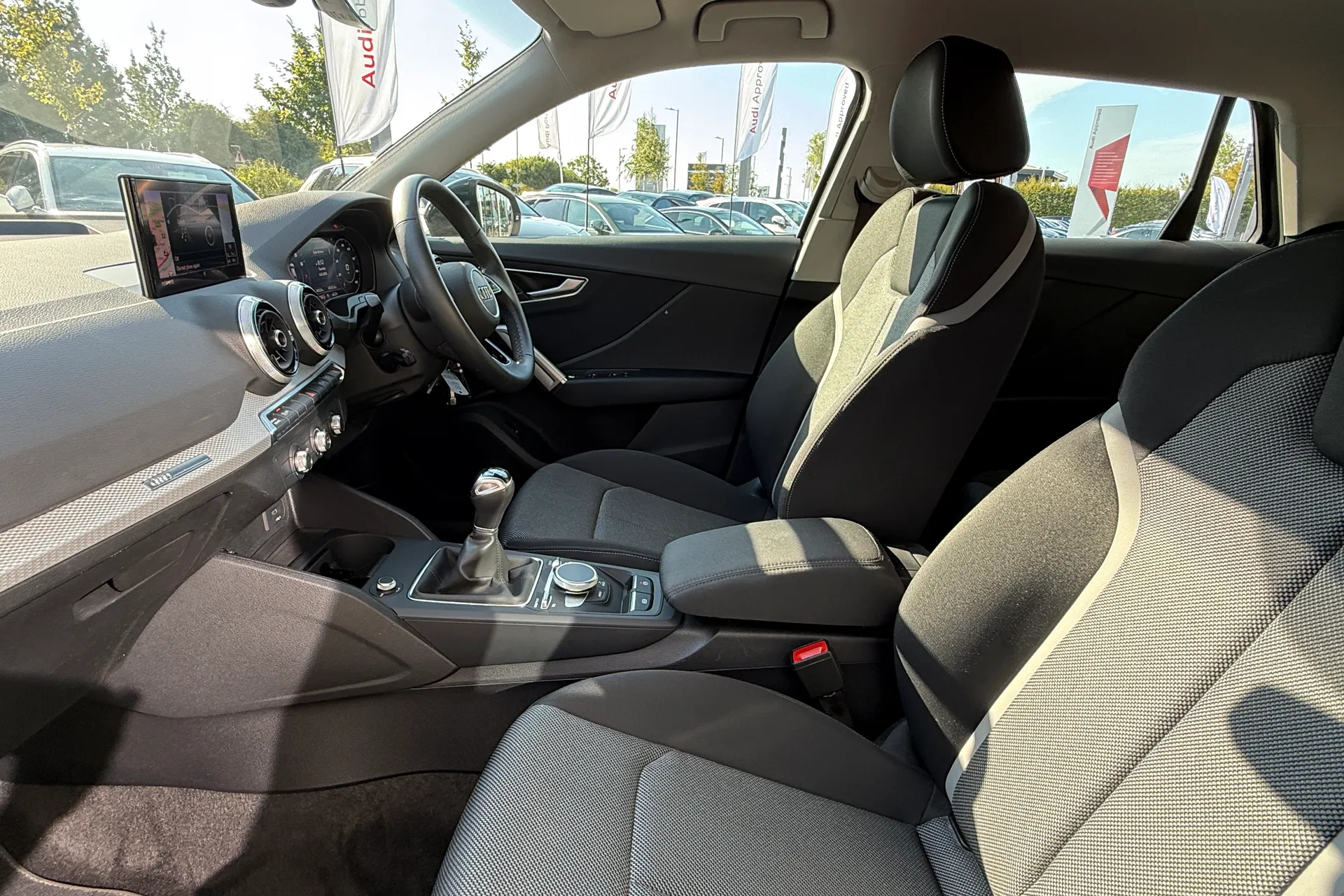 Audi Q2 thumbnail image number 34