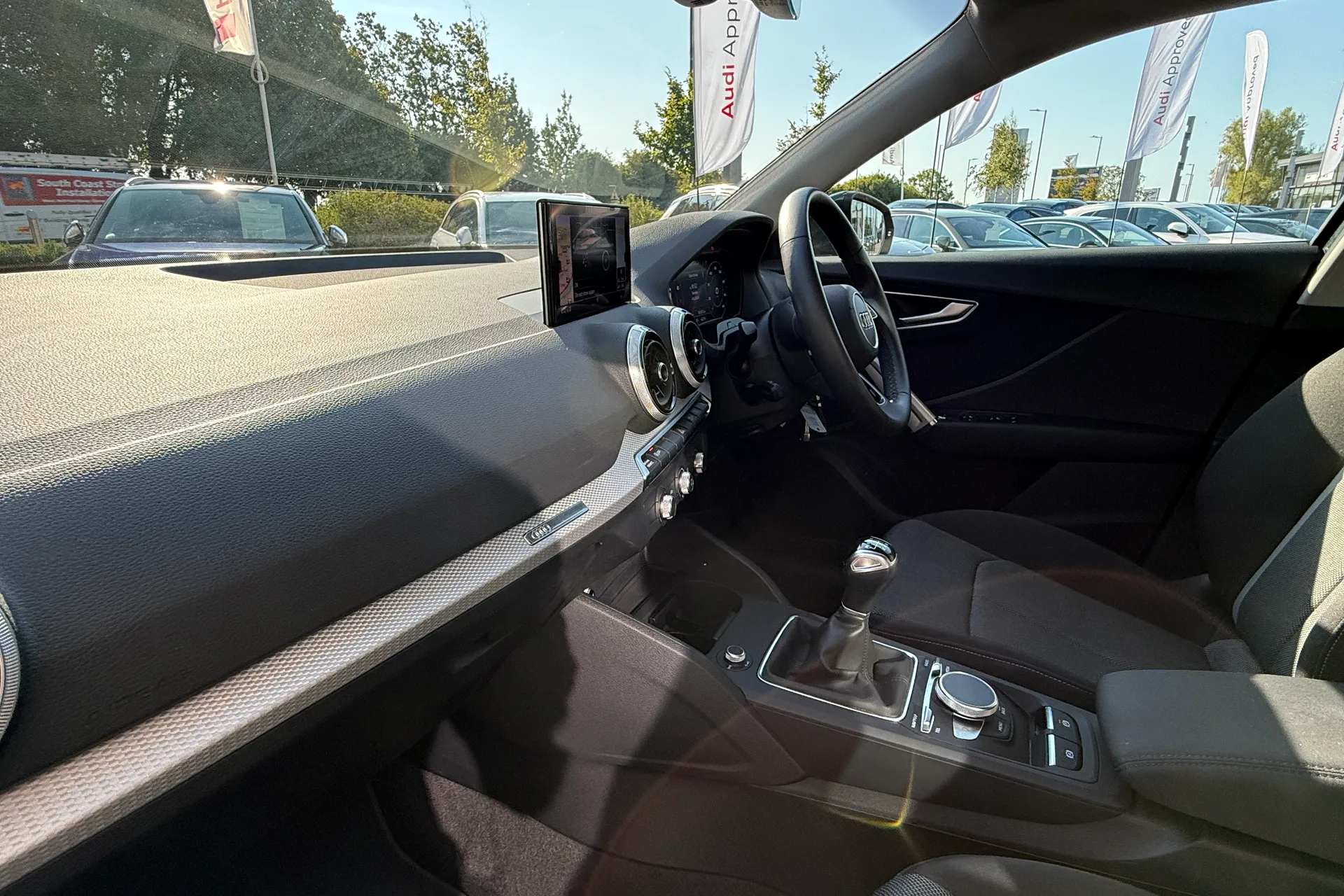 Audi Q2 thumbnail image number 31