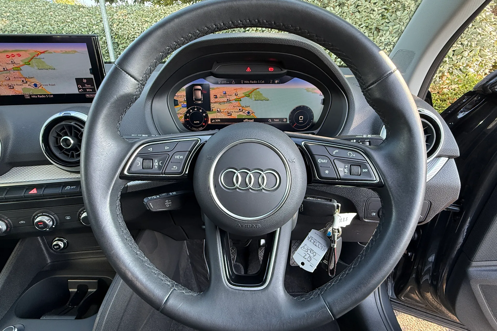 Audi Q2 thumbnail image number 15