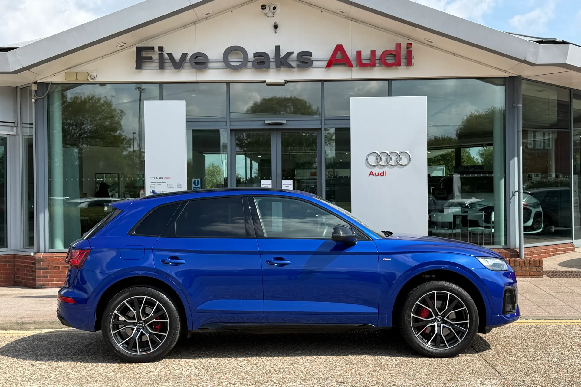 Audi Q5 thumbnail image number 2