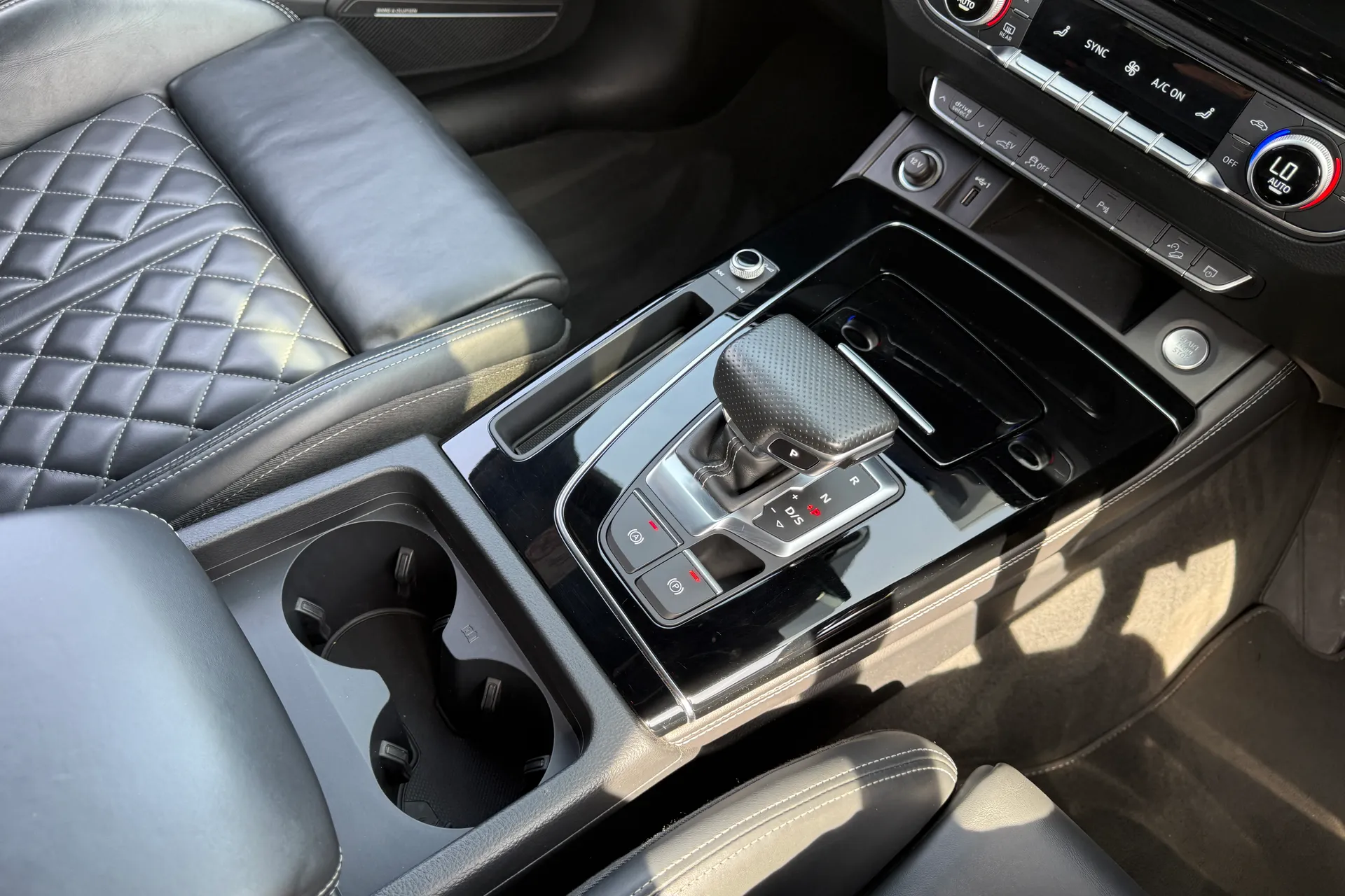 Audi Q5 thumbnail image number 44