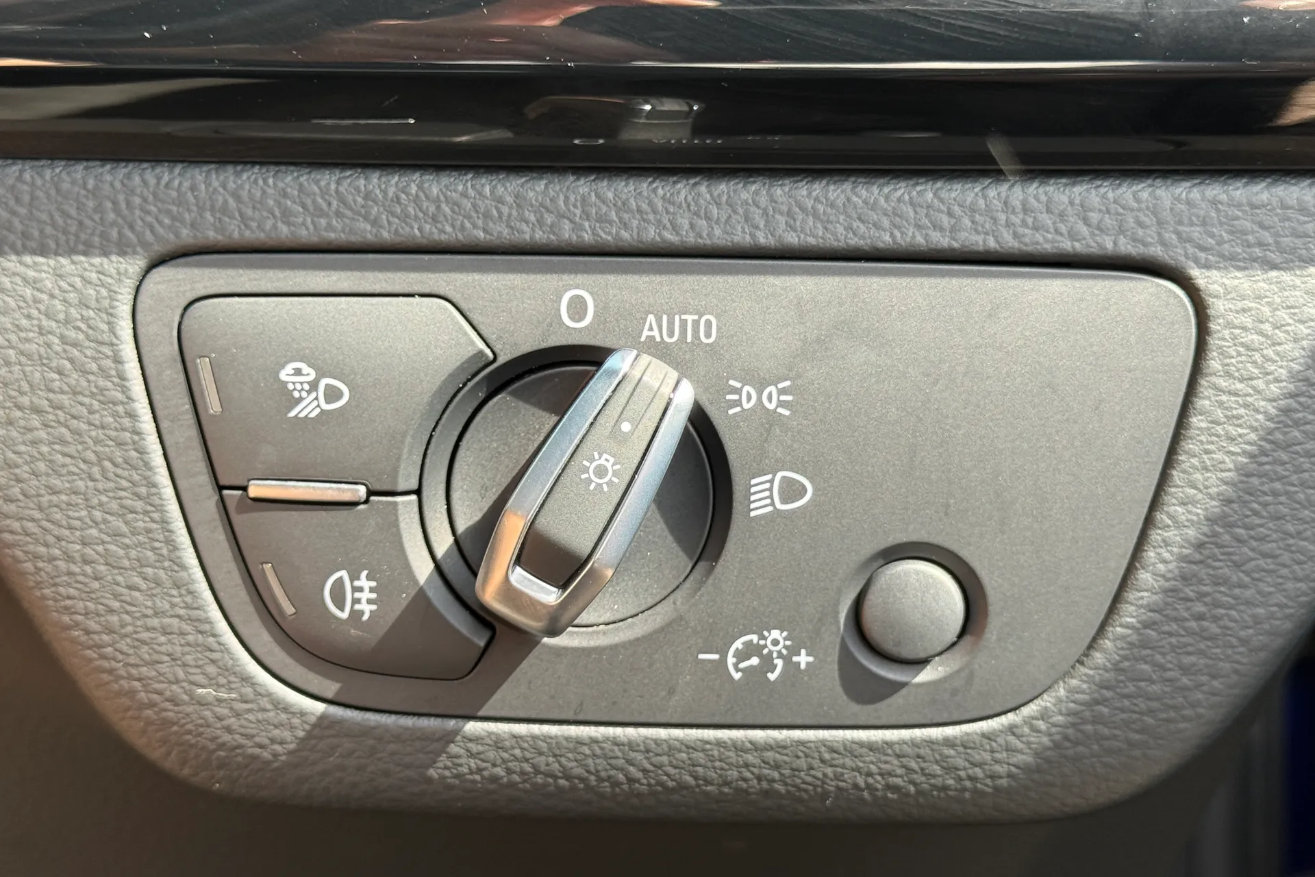 Audi Q5 thumbnail image number 26