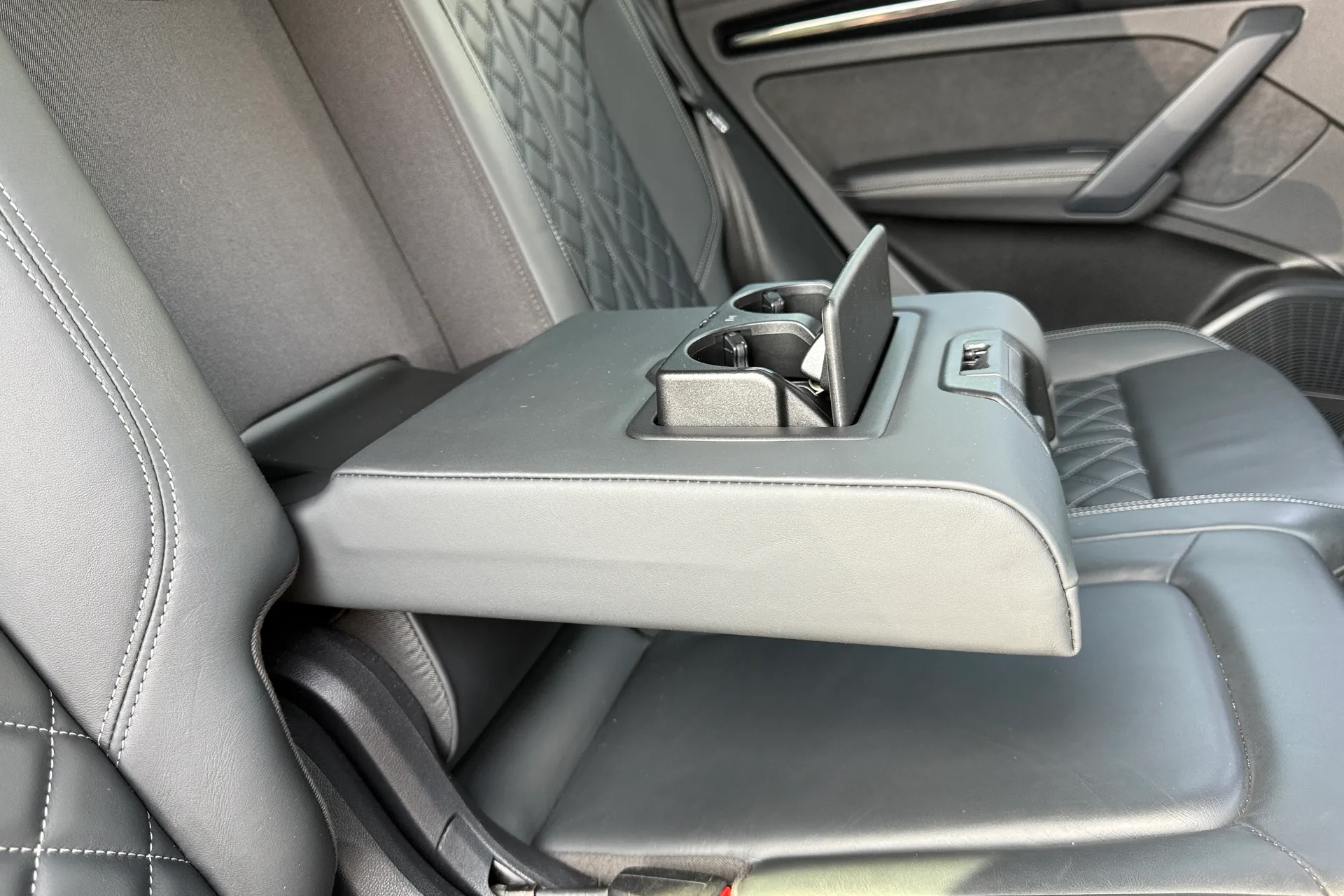 Audi Q5 thumbnail image number 50