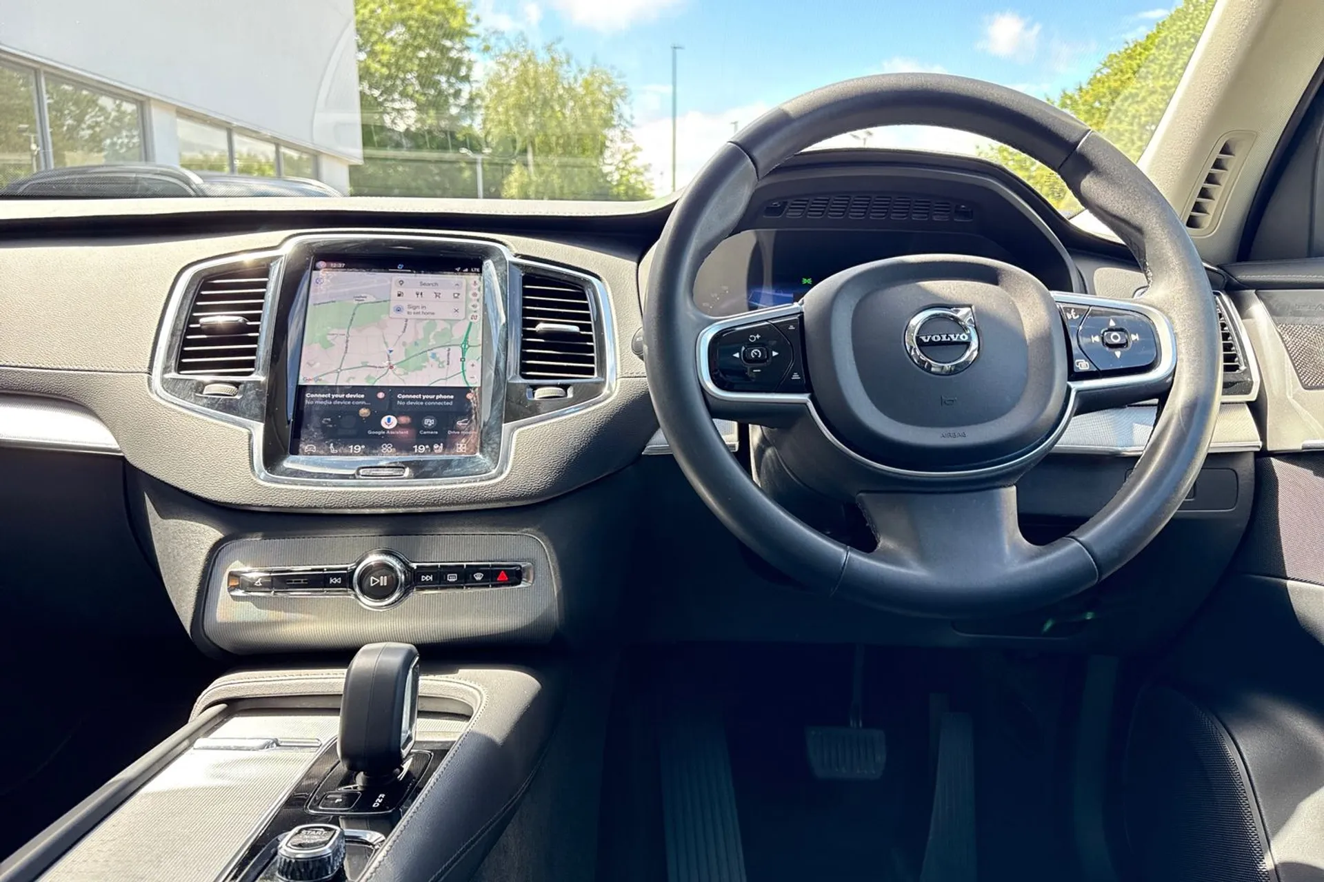 Volvo XC90 thumbnail image number 36