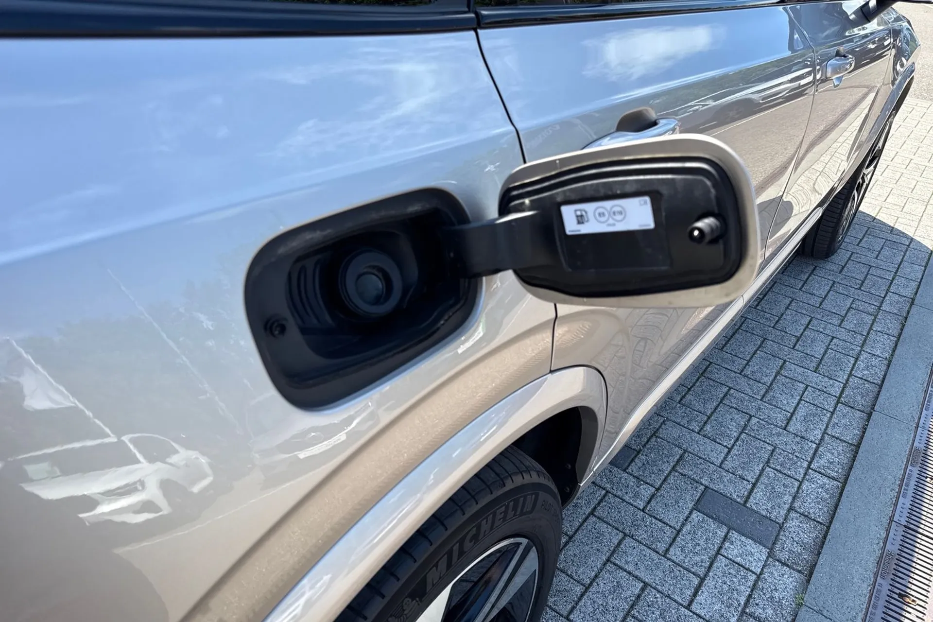 Volvo XC90 thumbnail image number 20