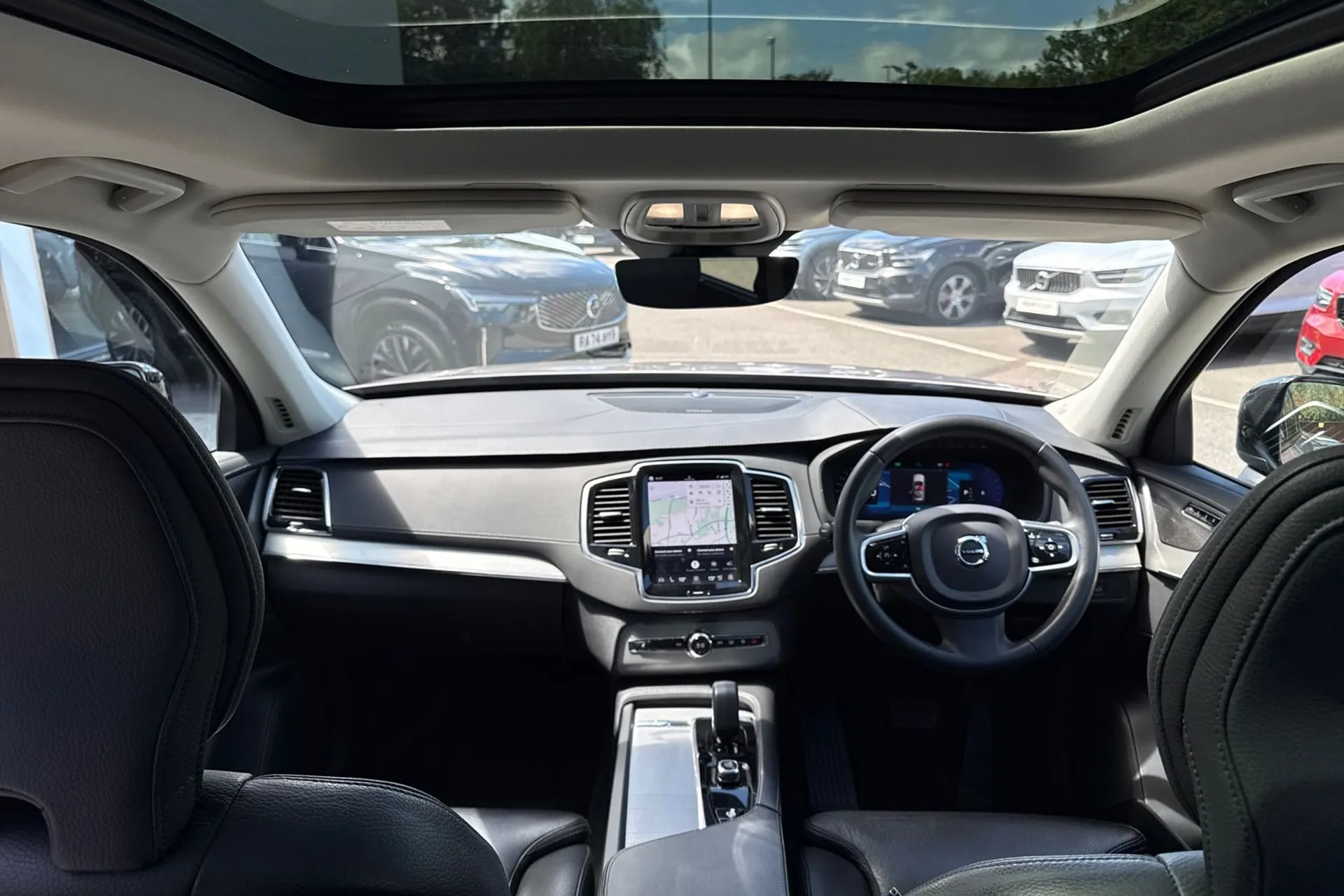 Volvo XC90 thumbnail image number 3