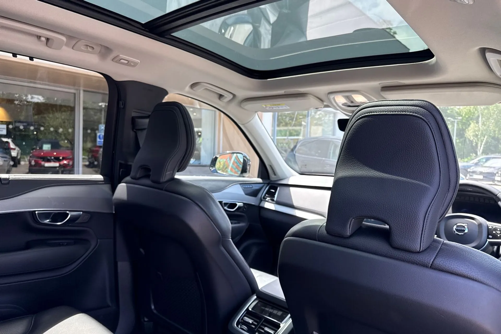 Volvo XC90 thumbnail image number 25