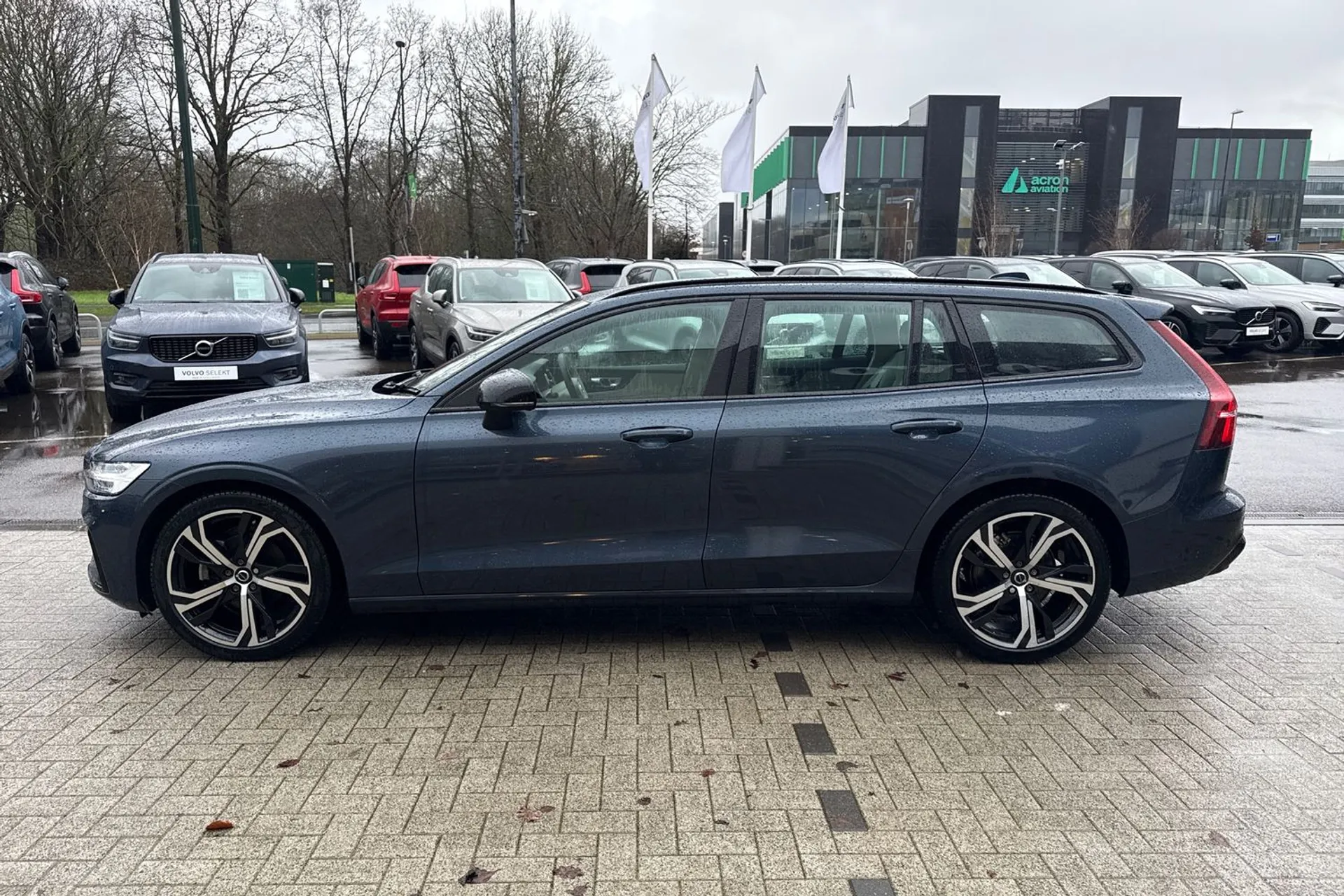 Volvo V60 thumbnail image number 11
