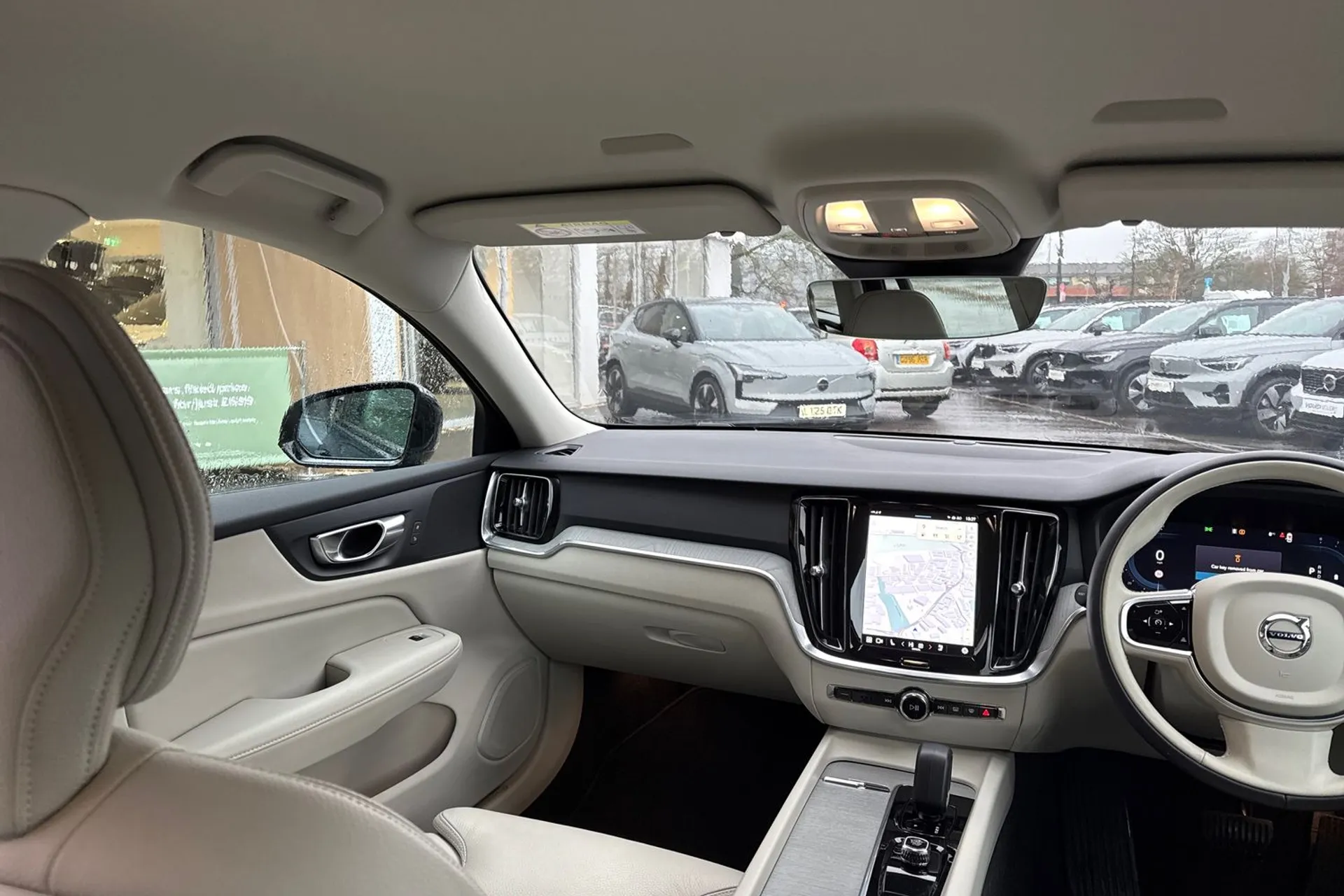 Volvo V60 thumbnail image number 30