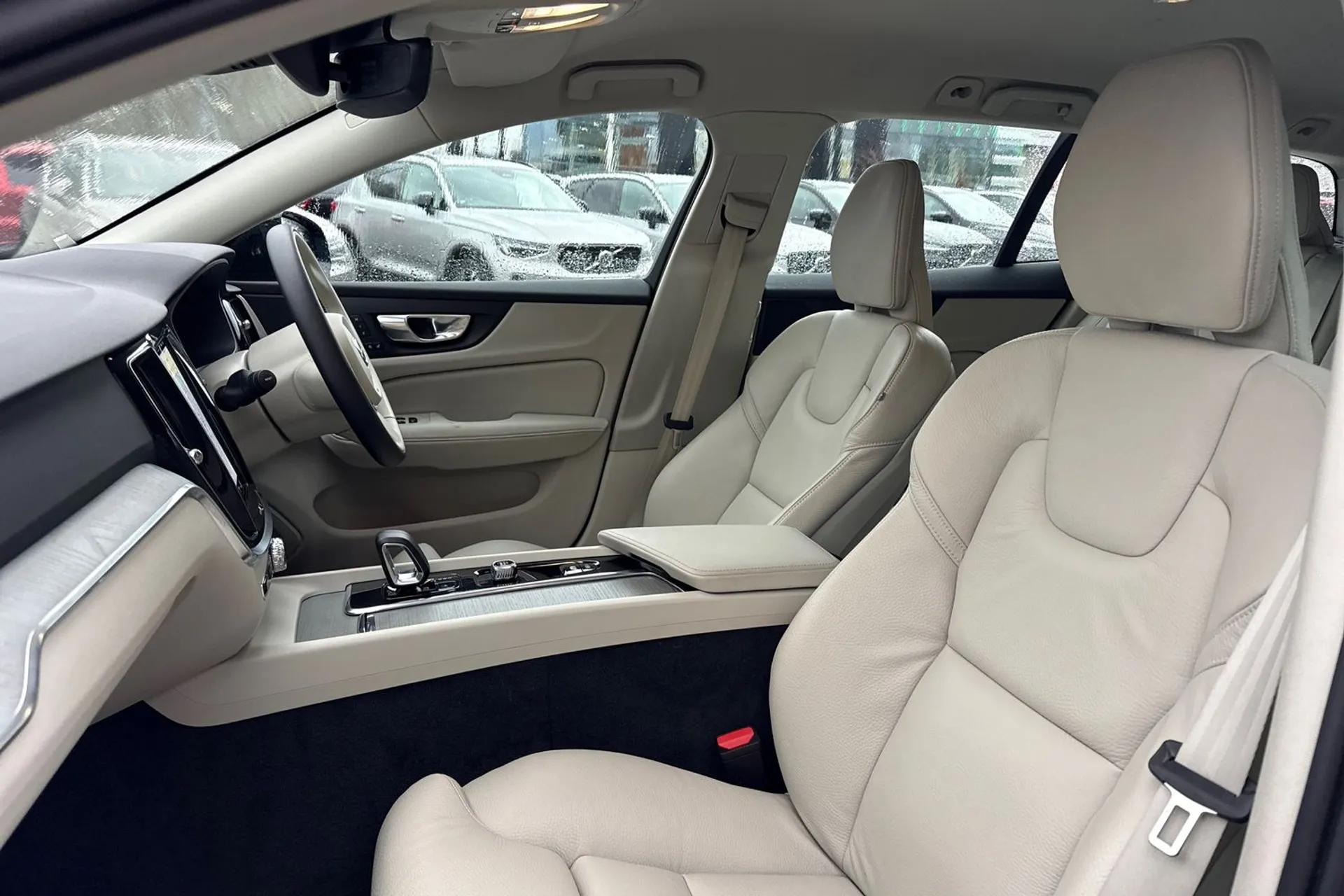 Volvo V60 thumbnail image number 26