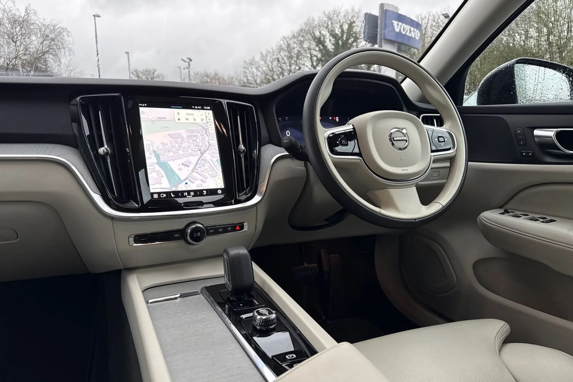 Volvo V60 thumbnail image number 33