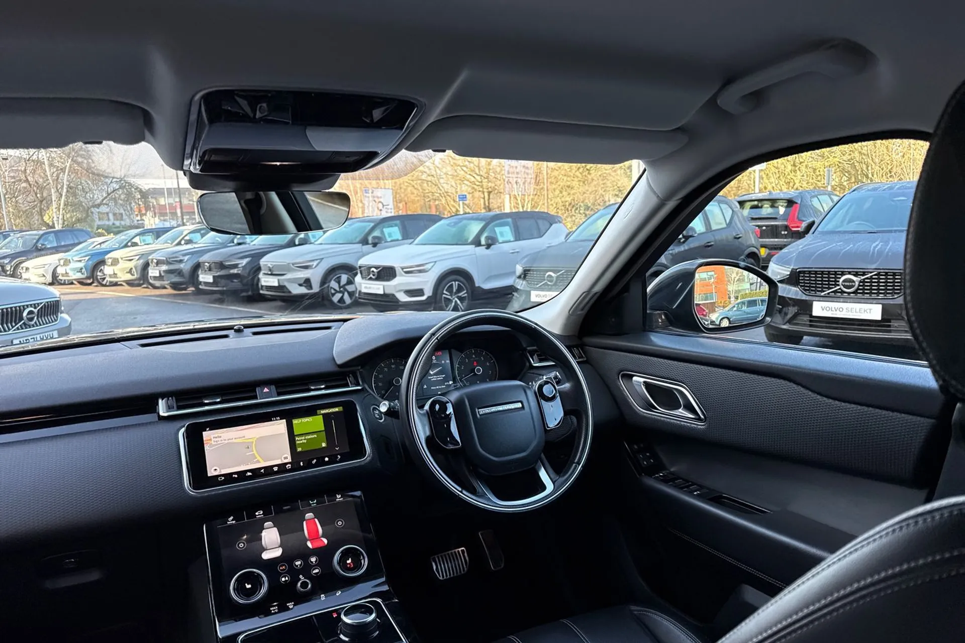 LAND ROVER RANGE ROVER VELAR thumbnail image number 33