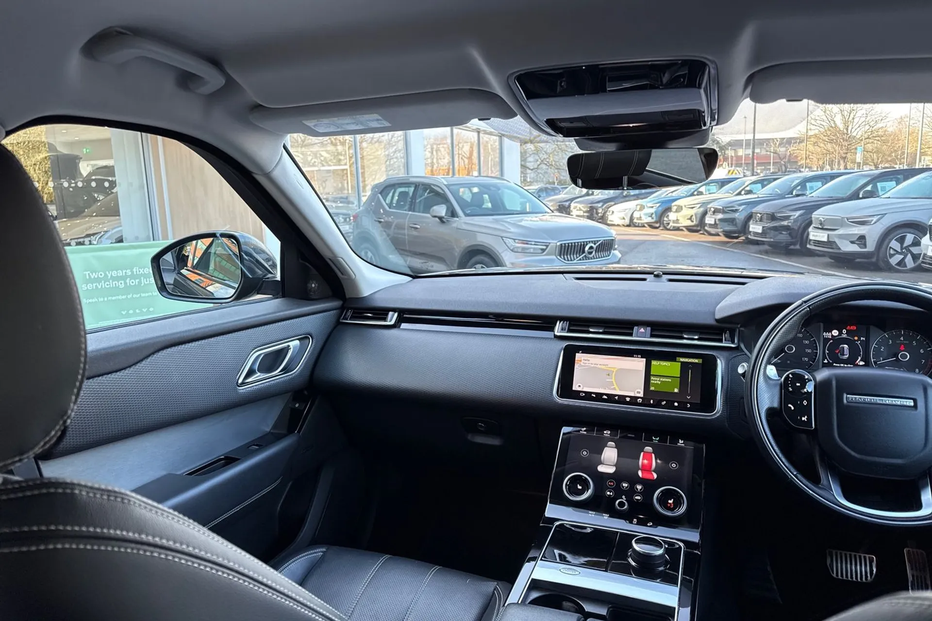 LAND ROVER RANGE ROVER VELAR thumbnail image number 32