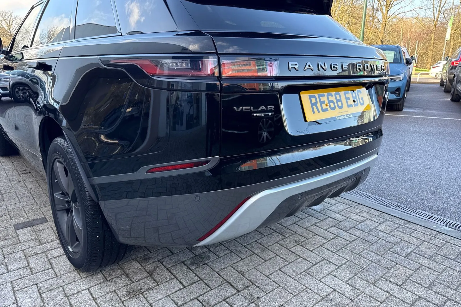 LAND ROVER RANGE ROVER VELAR thumbnail image number 18