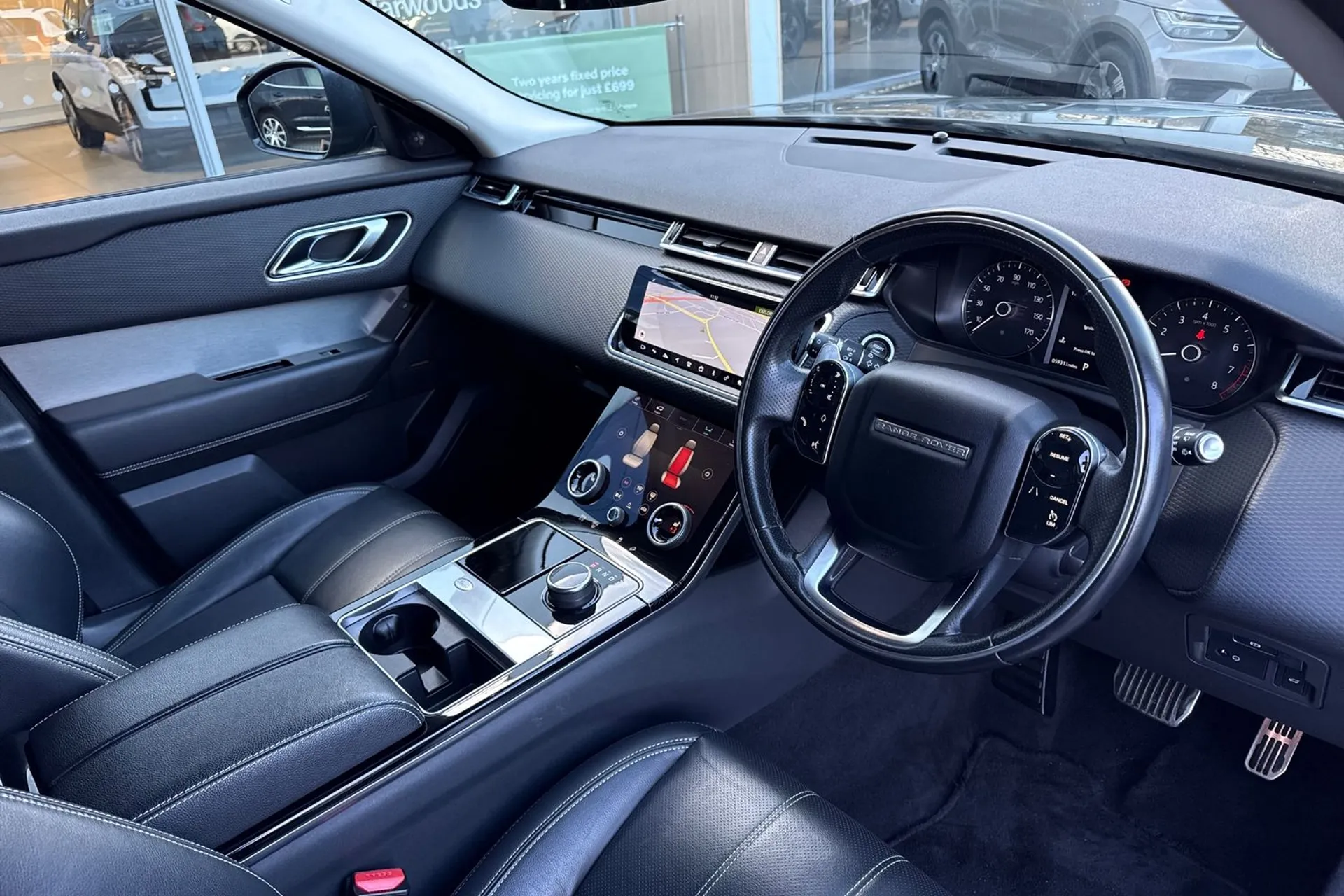 LAND ROVER RANGE ROVER VELAR thumbnail image number 6