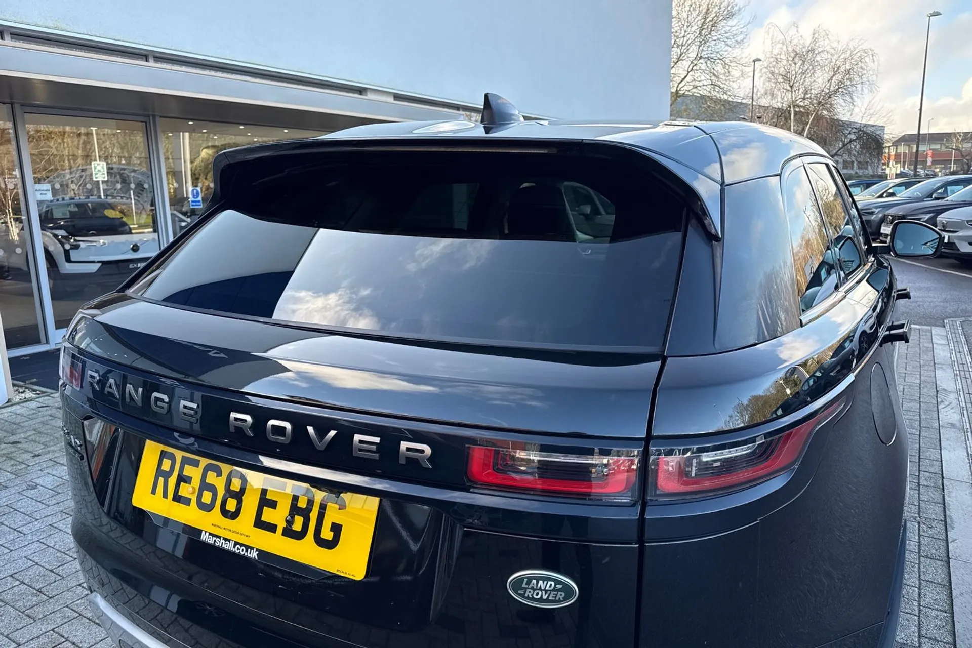 LAND ROVER RANGE ROVER VELAR thumbnail image number 16