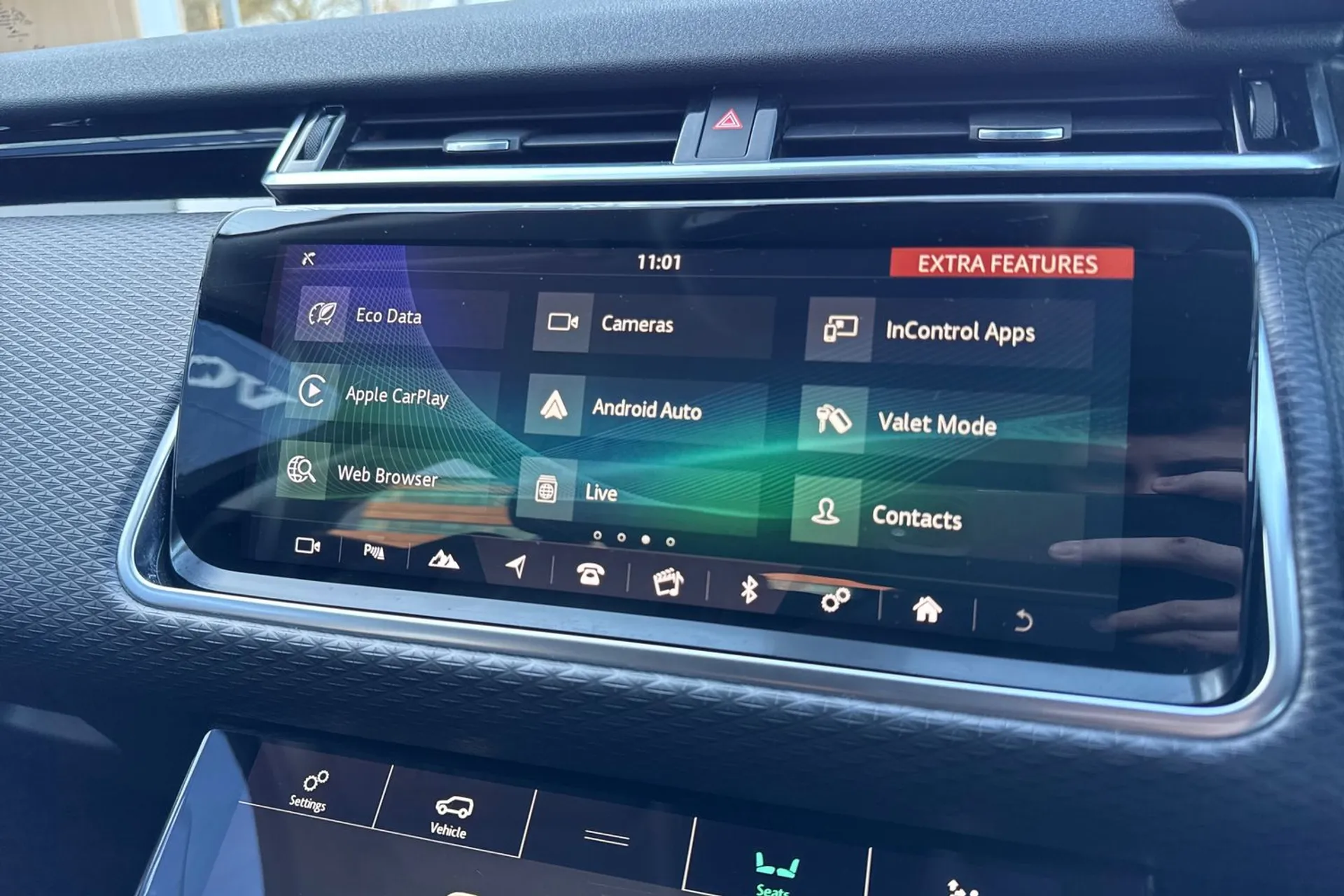 LAND ROVER RANGE ROVER VELAR thumbnail image number 38