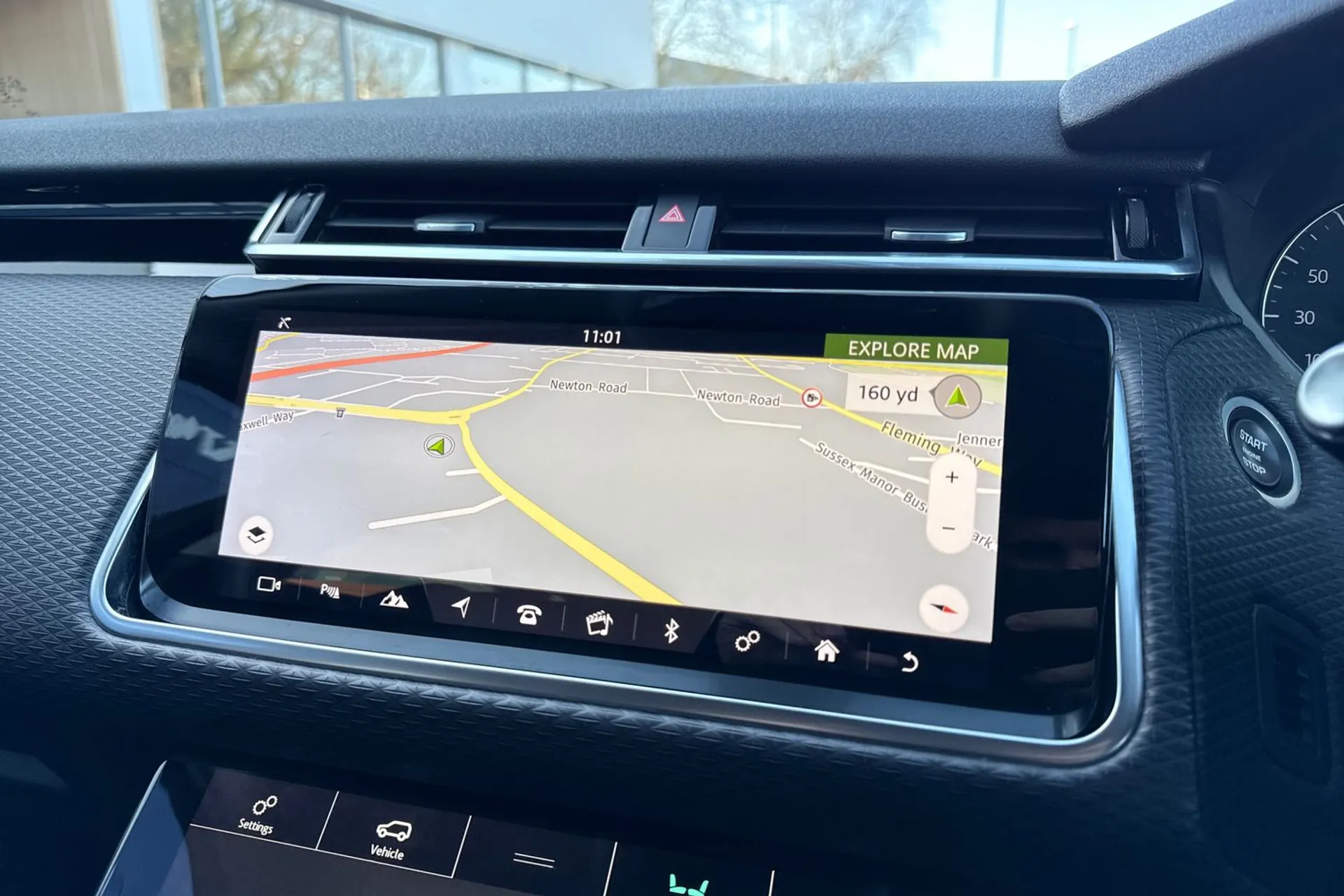 LAND ROVER RANGE ROVER VELAR thumbnail image number 5