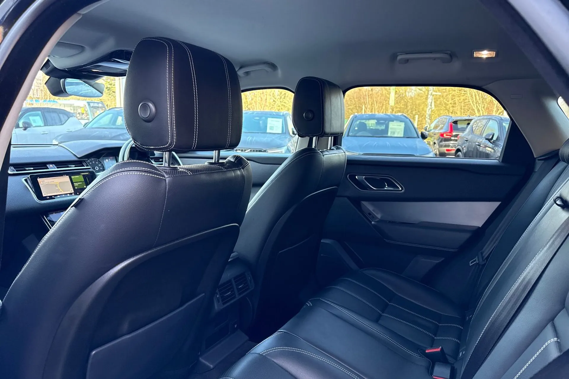 LAND ROVER RANGE ROVER VELAR thumbnail image number 31