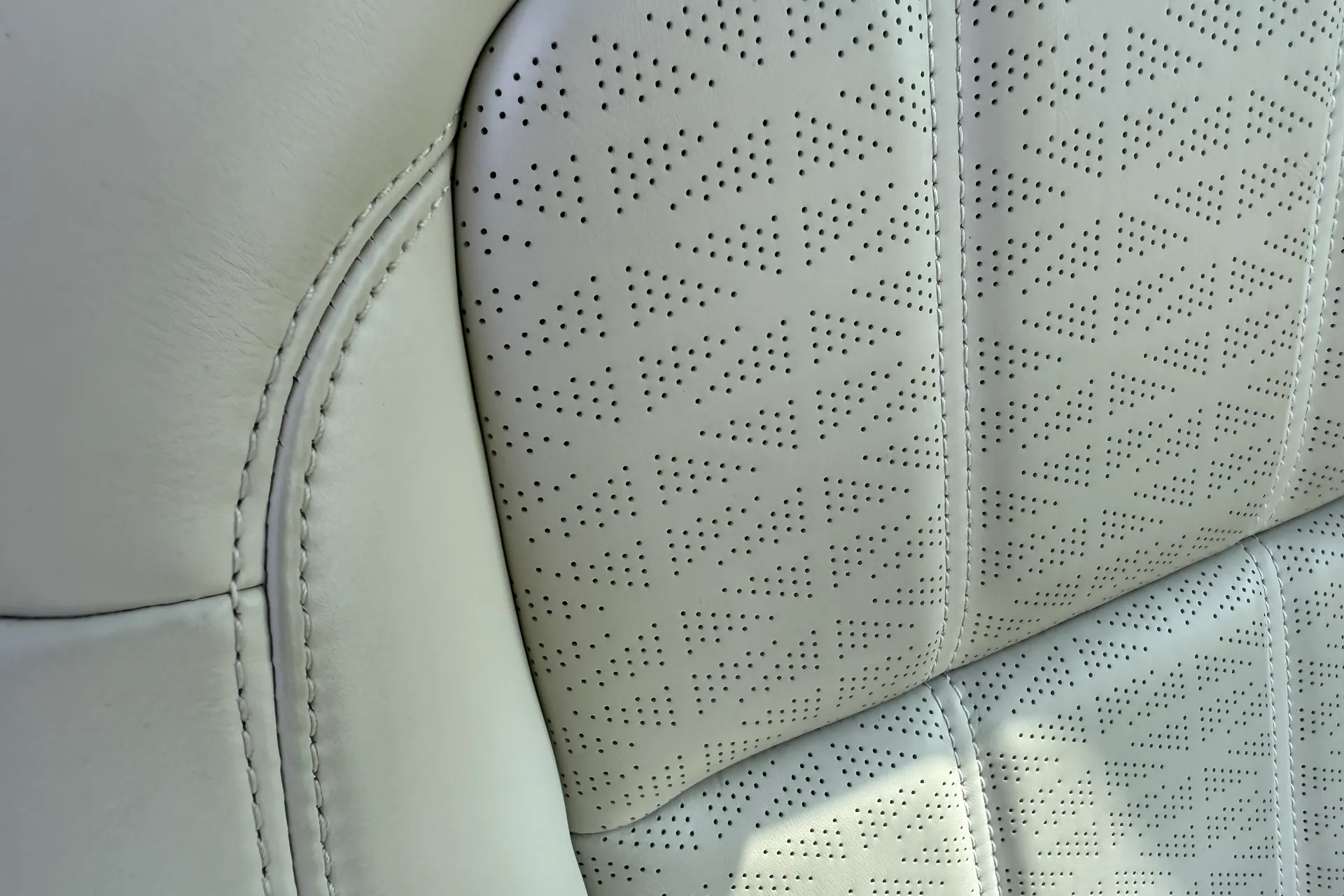 LAND ROVER RANGE ROVER SPORT thumbnail image number 44
