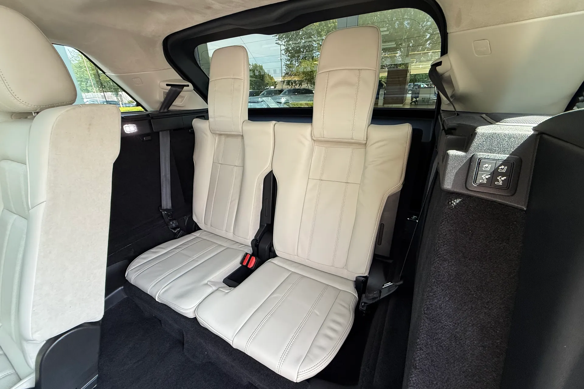 LAND ROVER RANGE ROVER SPORT thumbnail image number 38