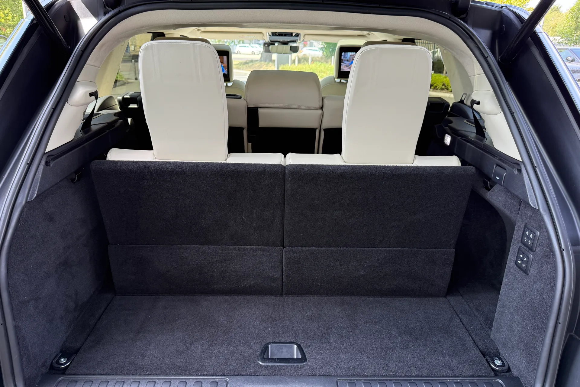 LAND ROVER RANGE ROVER SPORT thumbnail image number 36