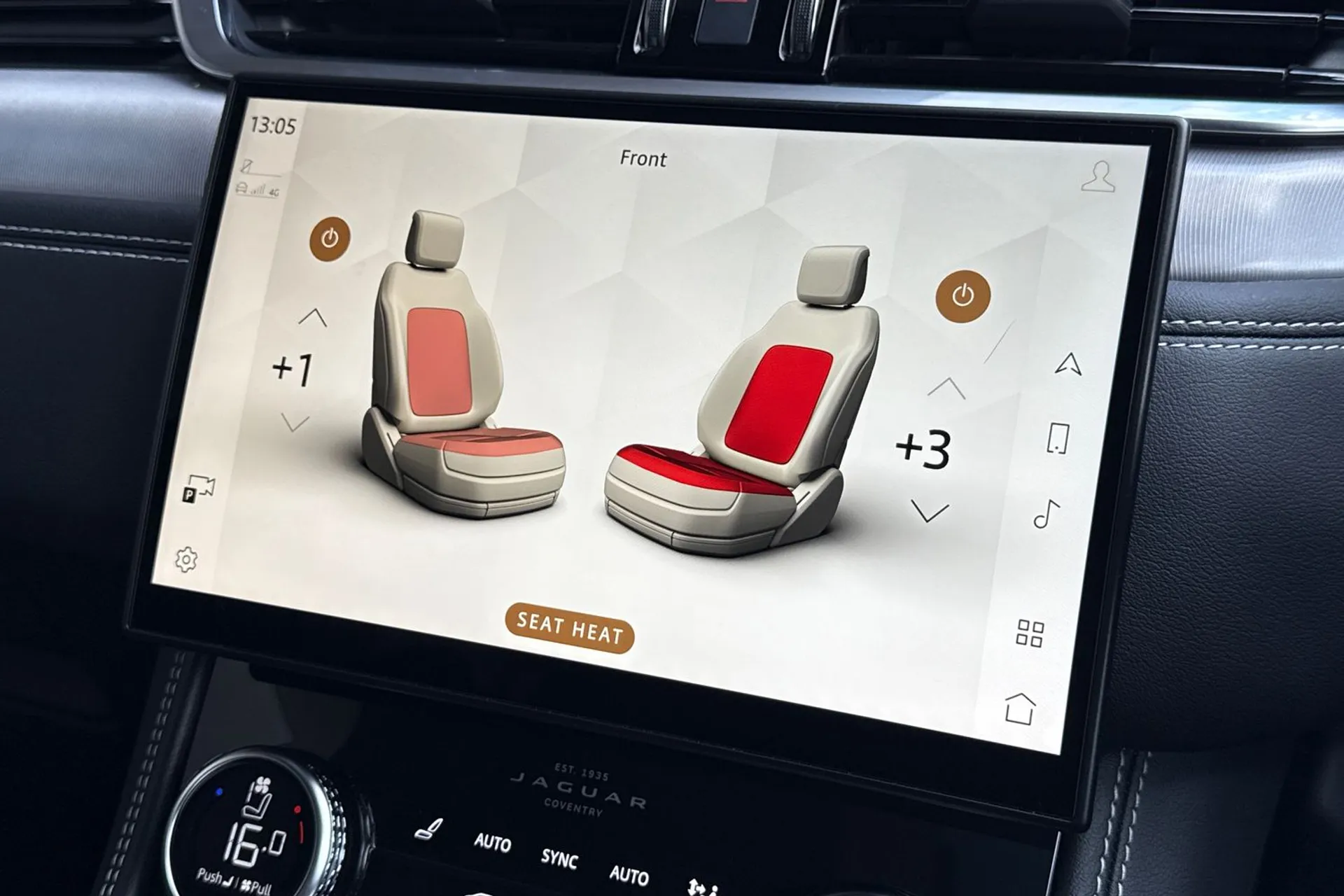 Jaguar F-PACE thumbnail image number 19