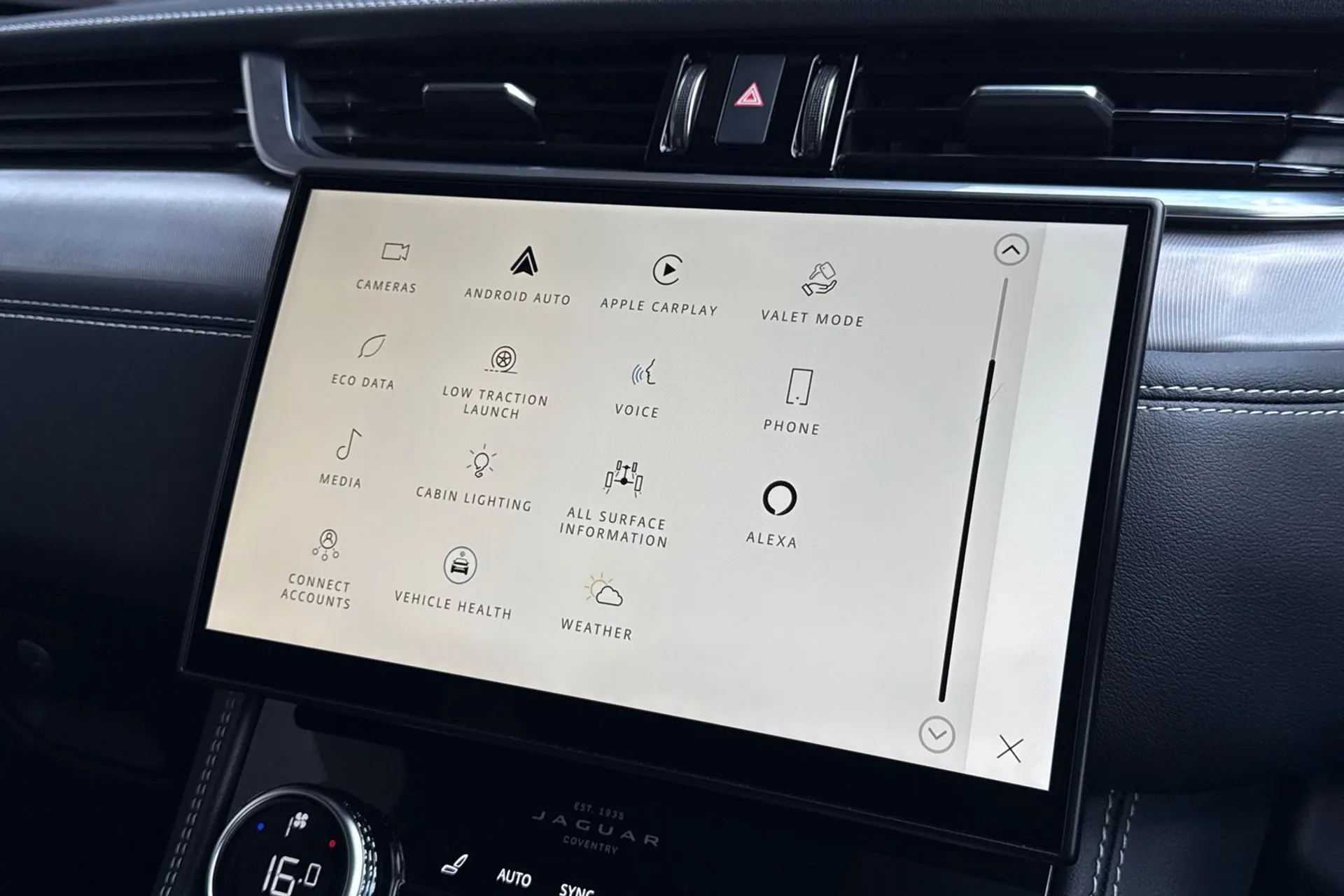 Jaguar F-PACE thumbnail image number 64
