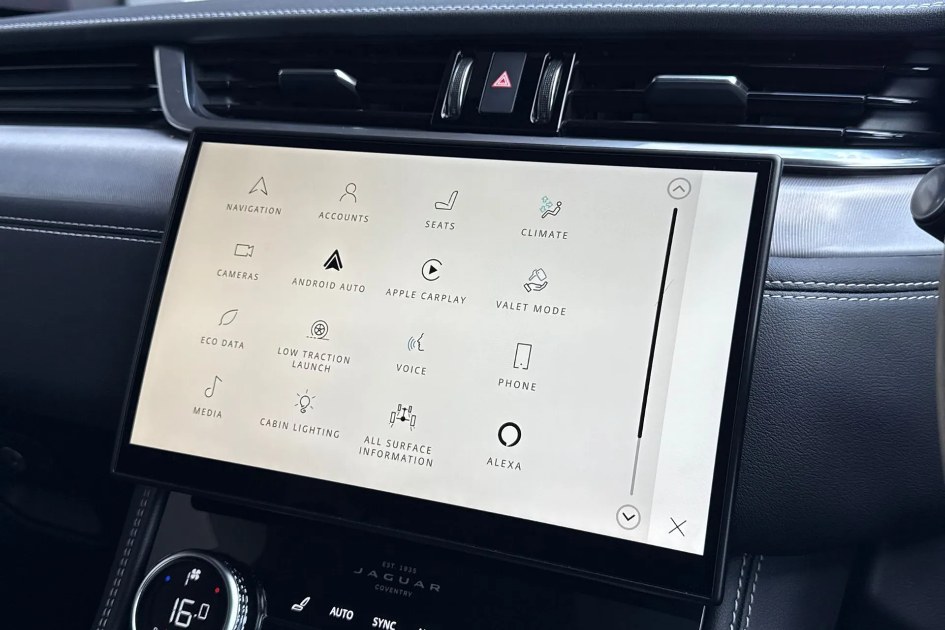 Jaguar F-PACE thumbnail image number 63