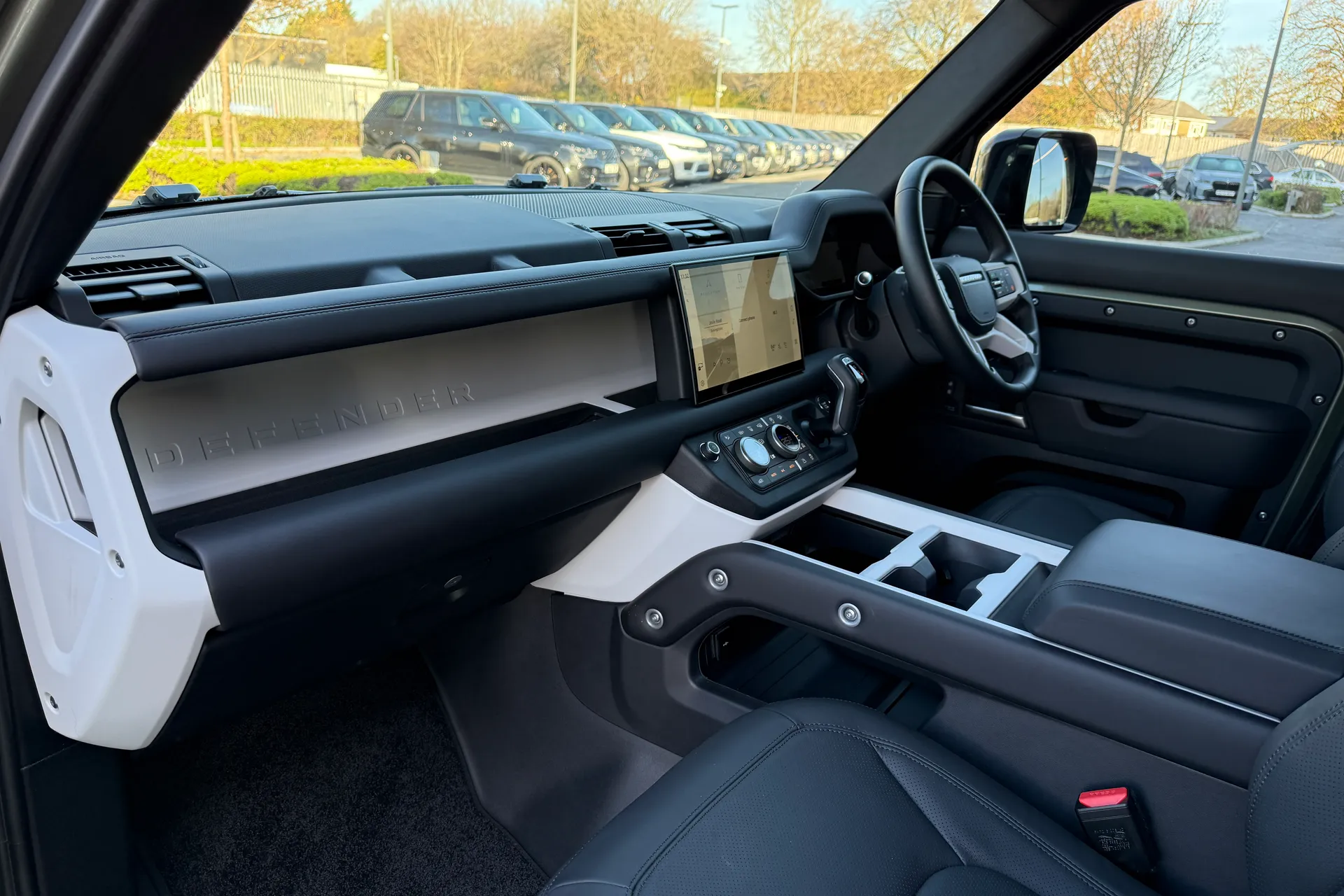 LAND ROVER DEFENDER thumbnail image number 49