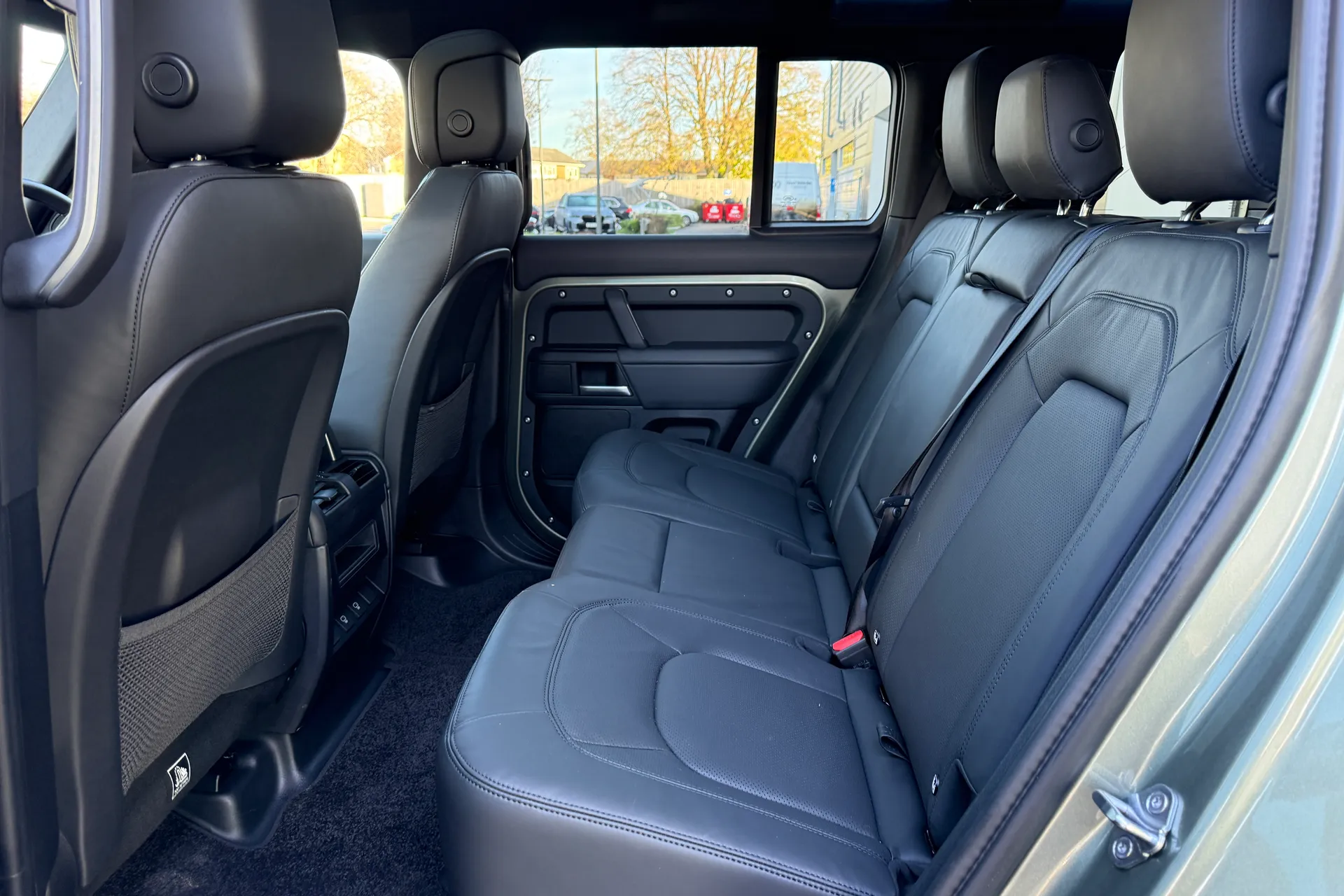 LAND ROVER DEFENDER thumbnail image number 50