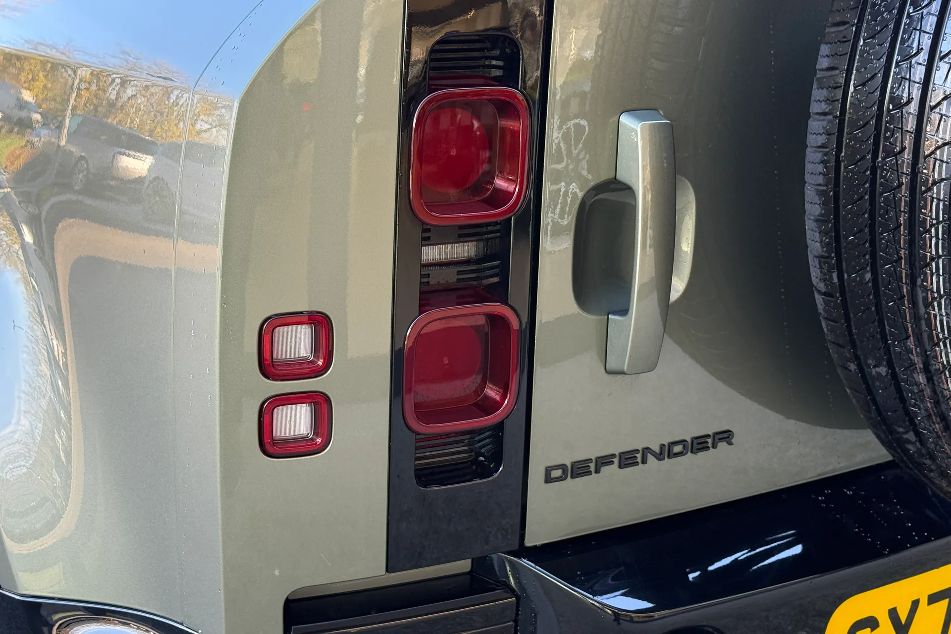 LAND ROVER DEFENDER thumbnail image number 57