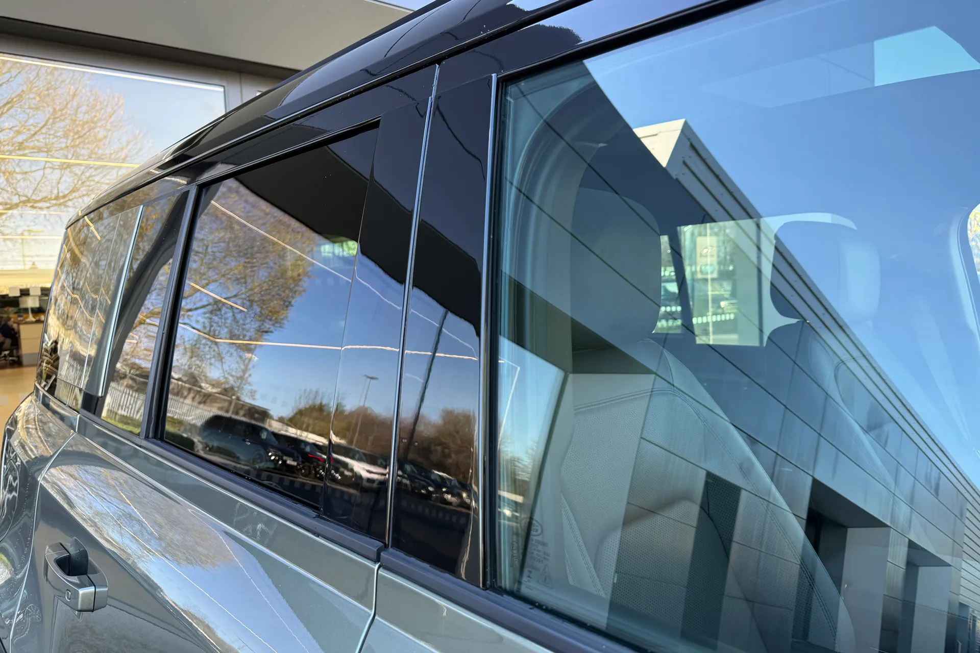 LAND ROVER DEFENDER thumbnail image number 24