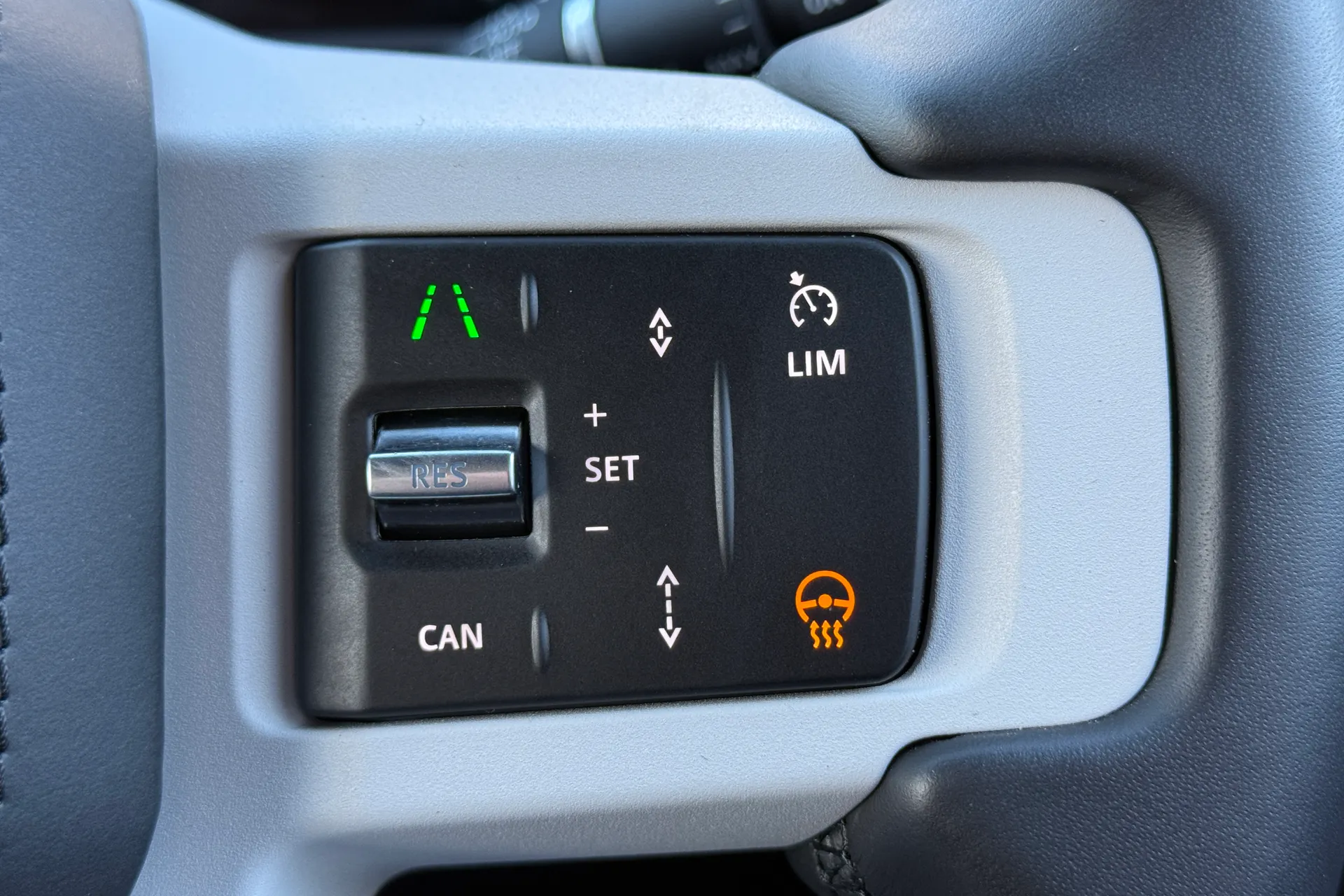 LAND ROVER DEFENDER thumbnail image number 27