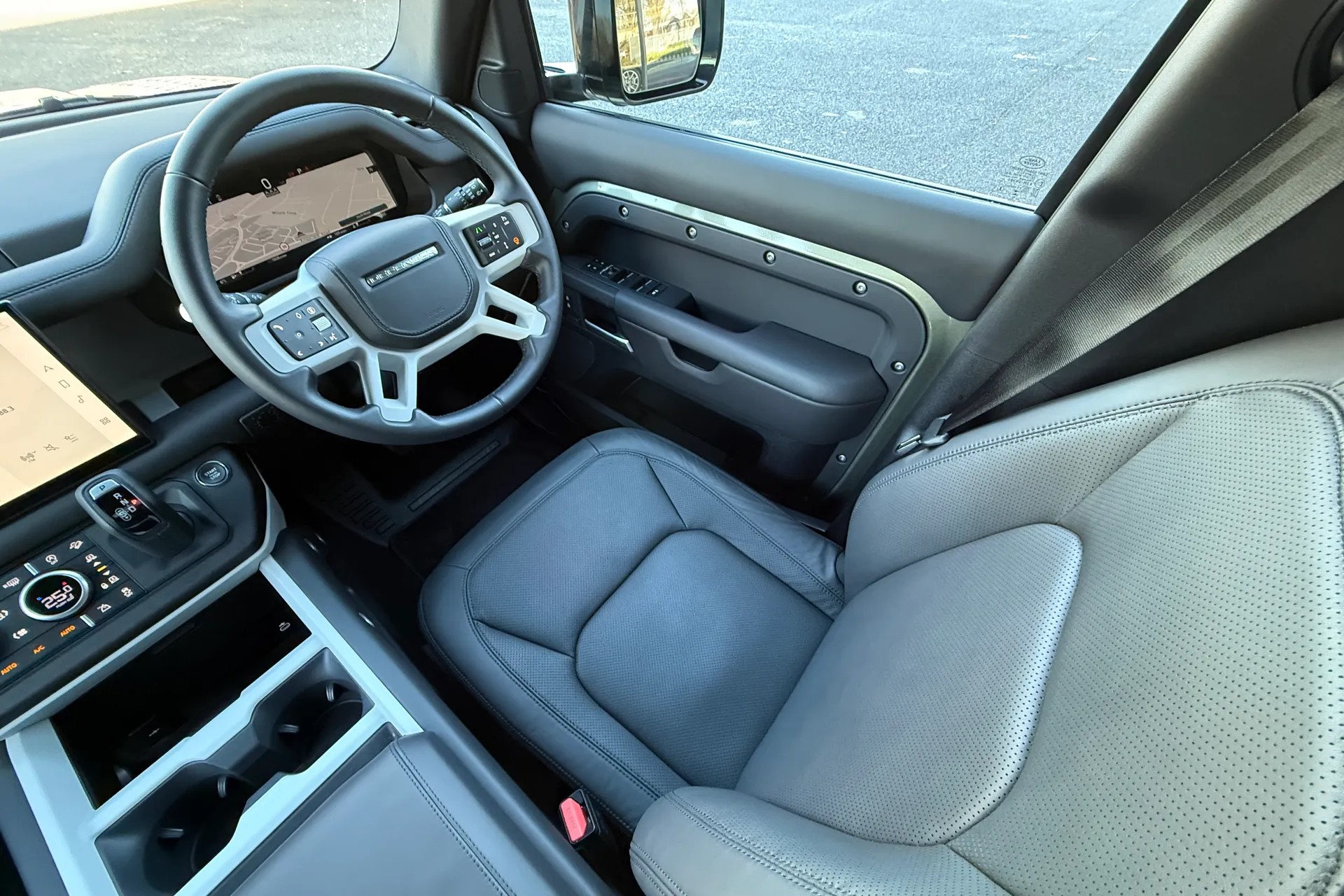 LAND ROVER DEFENDER thumbnail image number 13