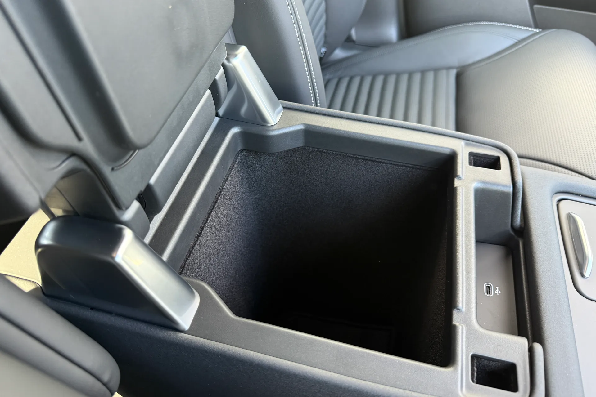 LAND ROVER DISCOVERY thumbnail image number 38
