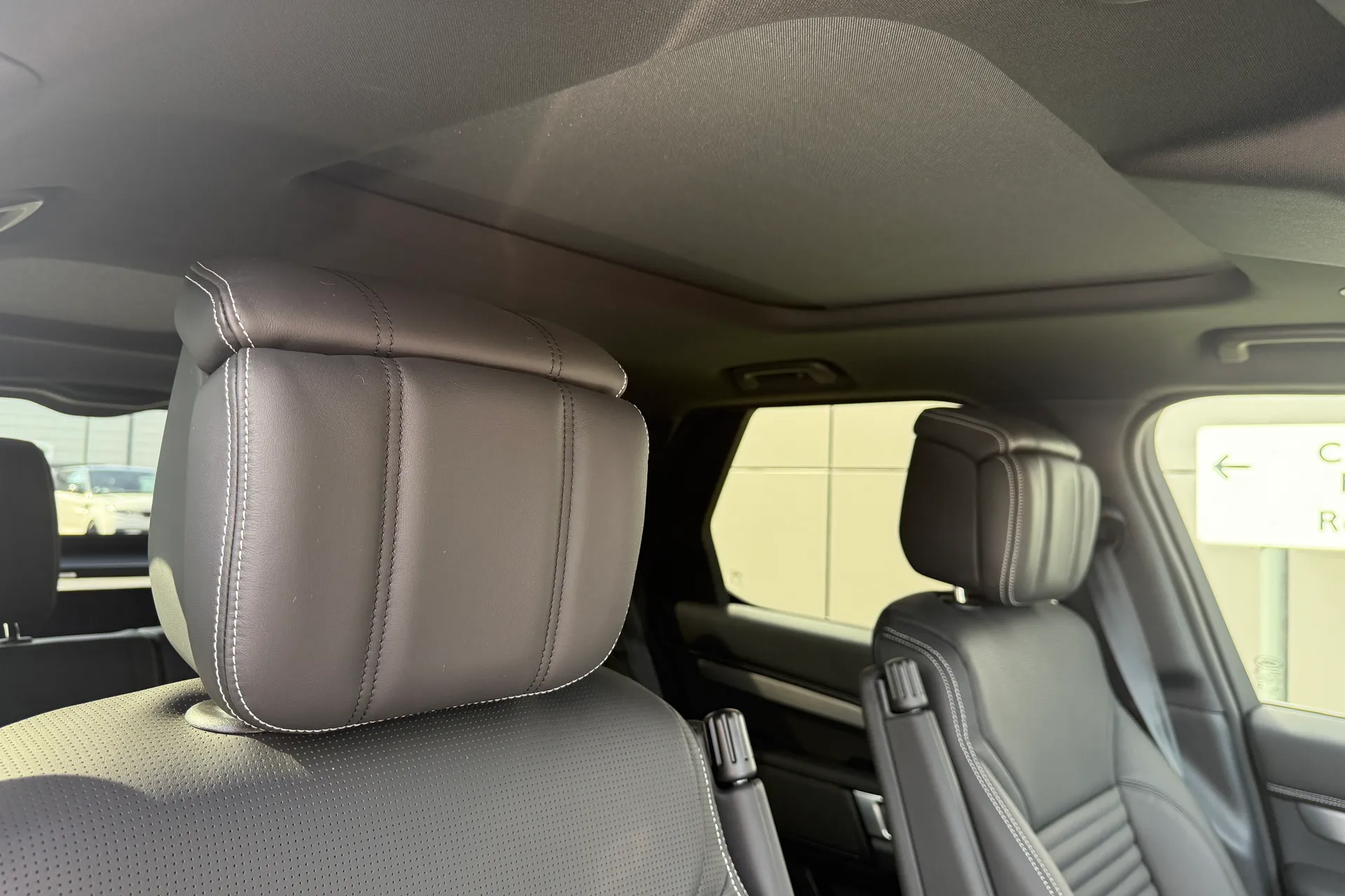 LAND ROVER DISCOVERY thumbnail image number 8