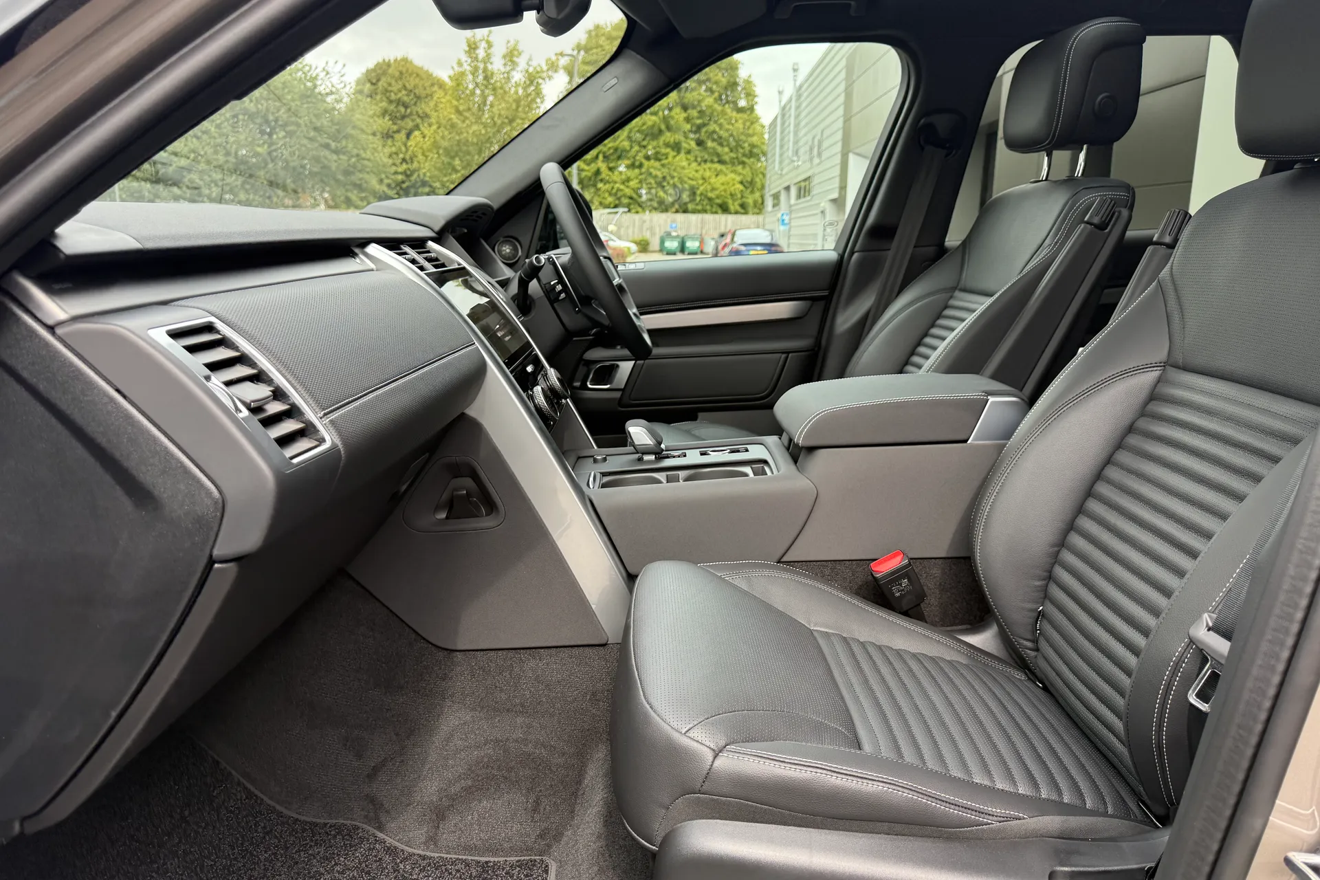 LAND ROVER DISCOVERY thumbnail image number 10