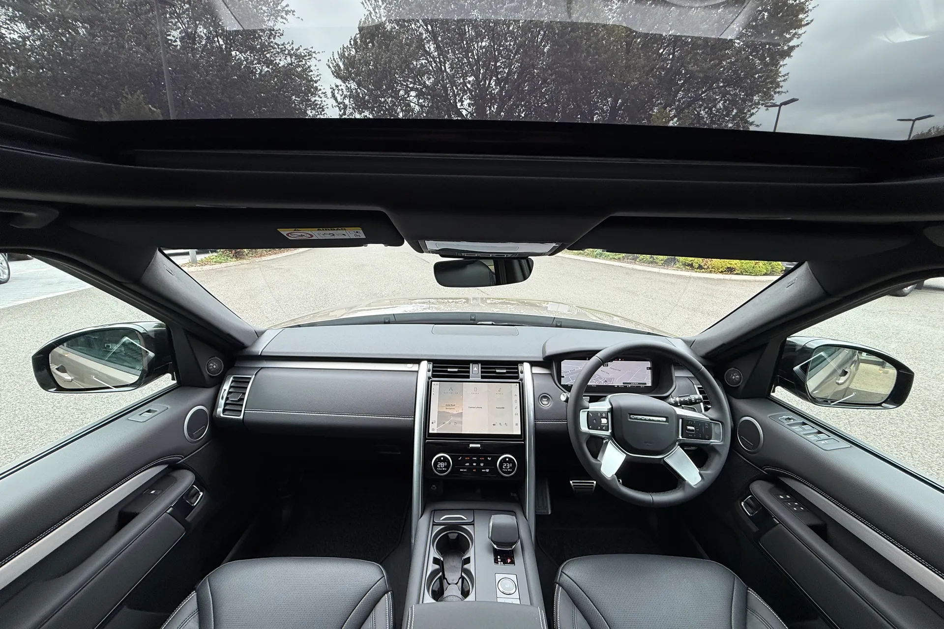 LAND ROVER DISCOVERY thumbnail image number 3