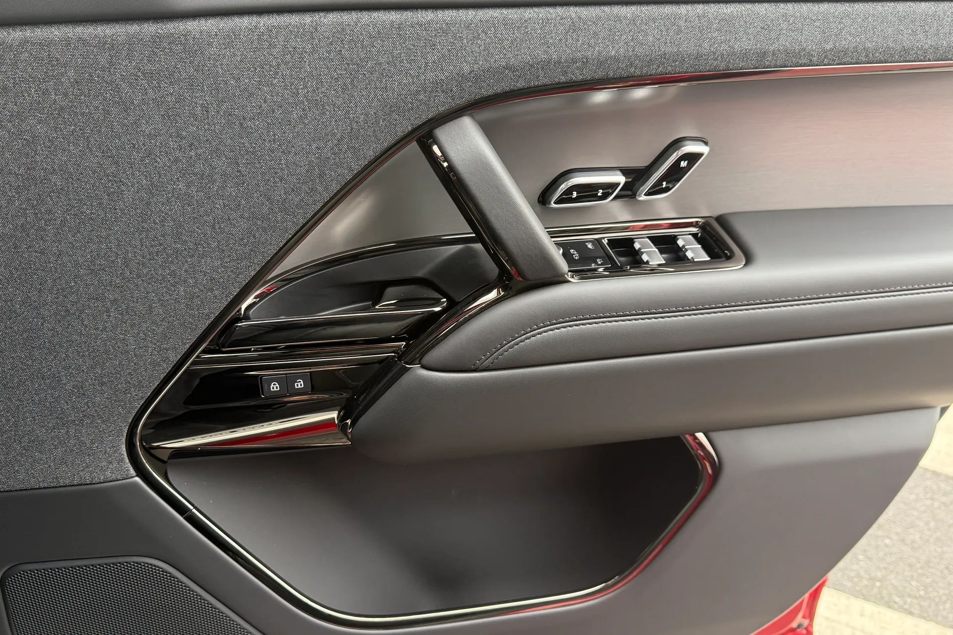 LAND ROVER RANGE ROVER SPORT thumbnail image number 44