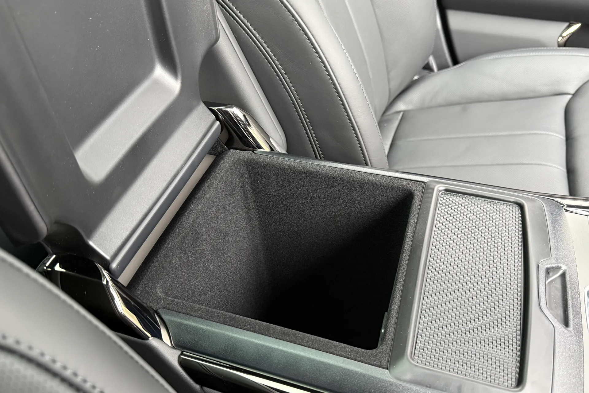 LAND ROVER RANGE ROVER SPORT thumbnail image number 36