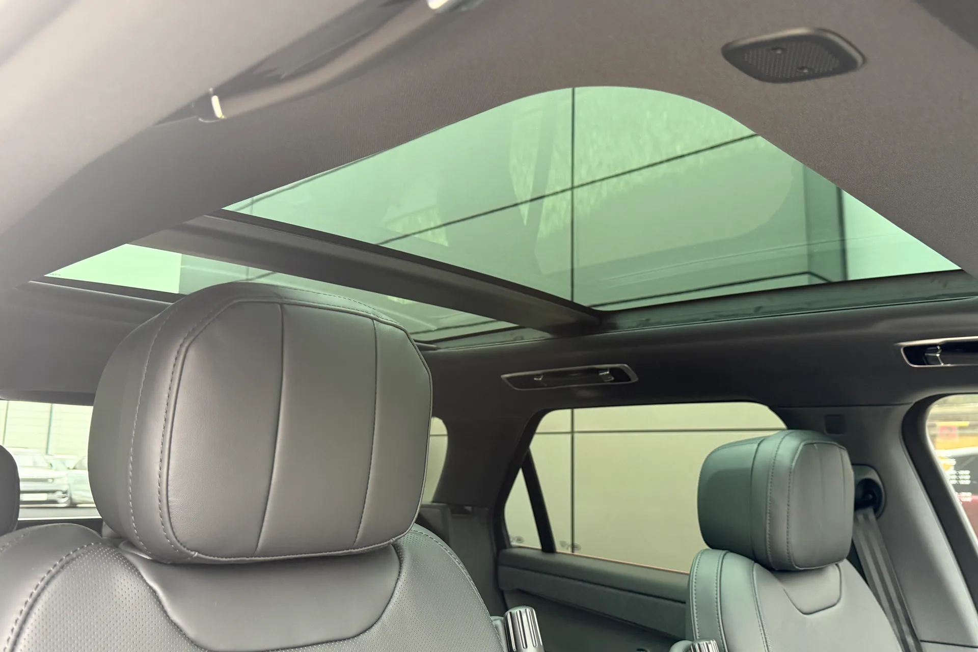 LAND ROVER RANGE ROVER SPORT thumbnail image number 9