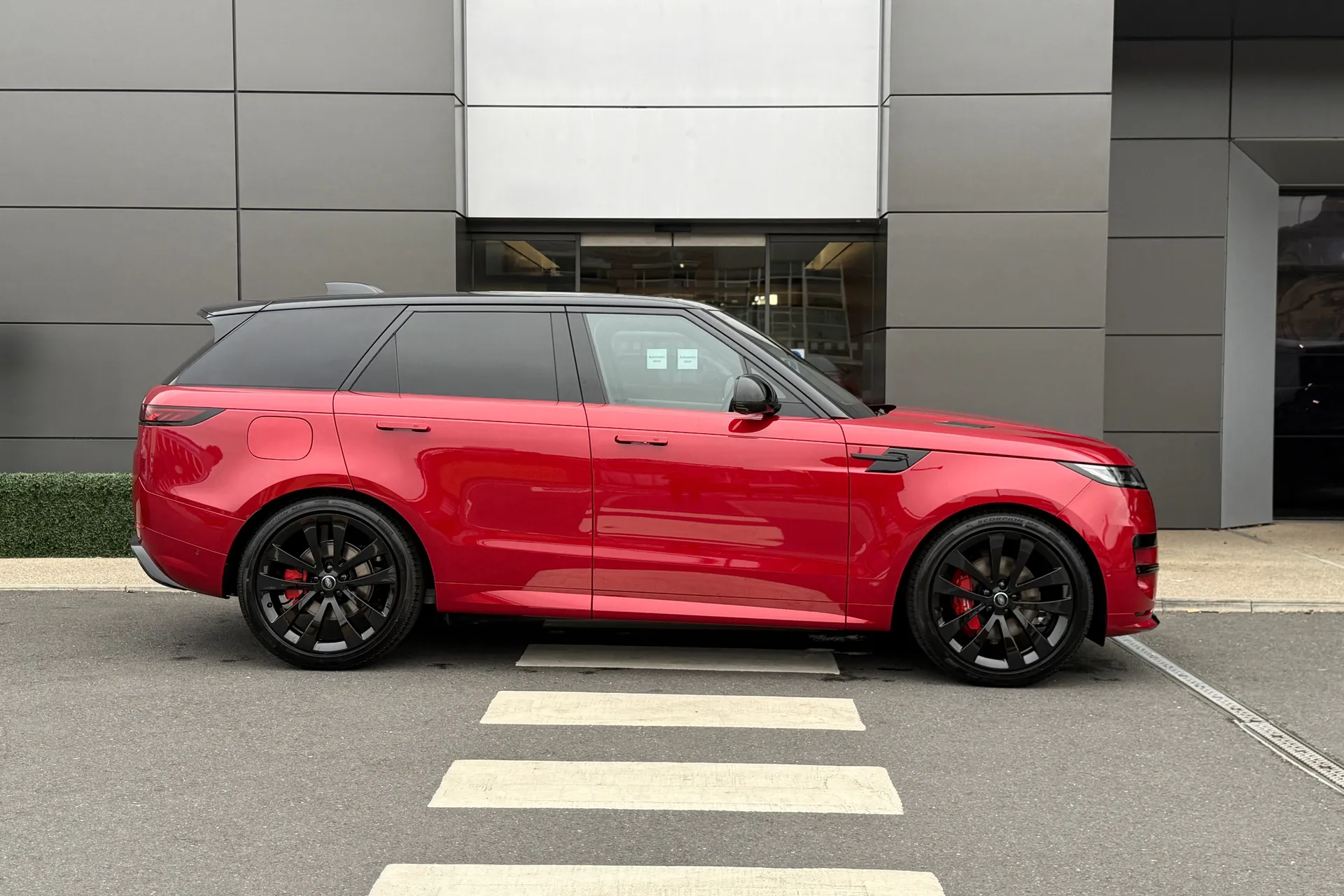 LAND ROVER RANGE ROVER SPORT thumbnail image number 2