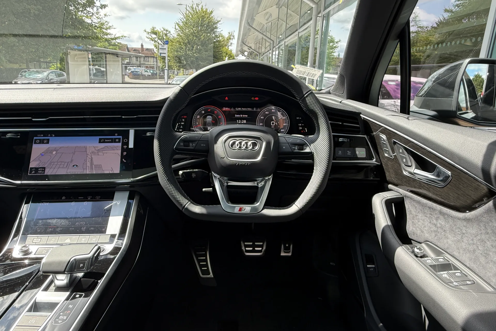 Audi Q7 thumbnail image number 28