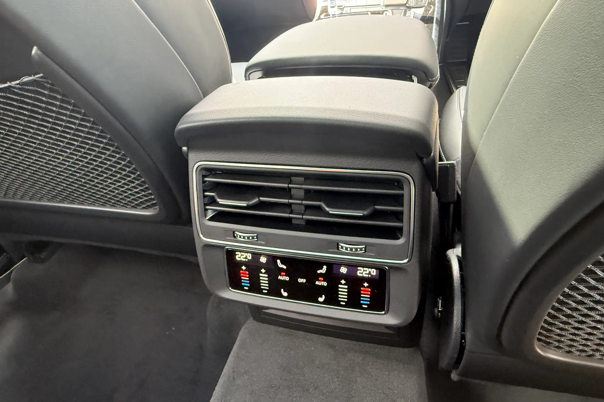 Audi Q7 thumbnail image number 27